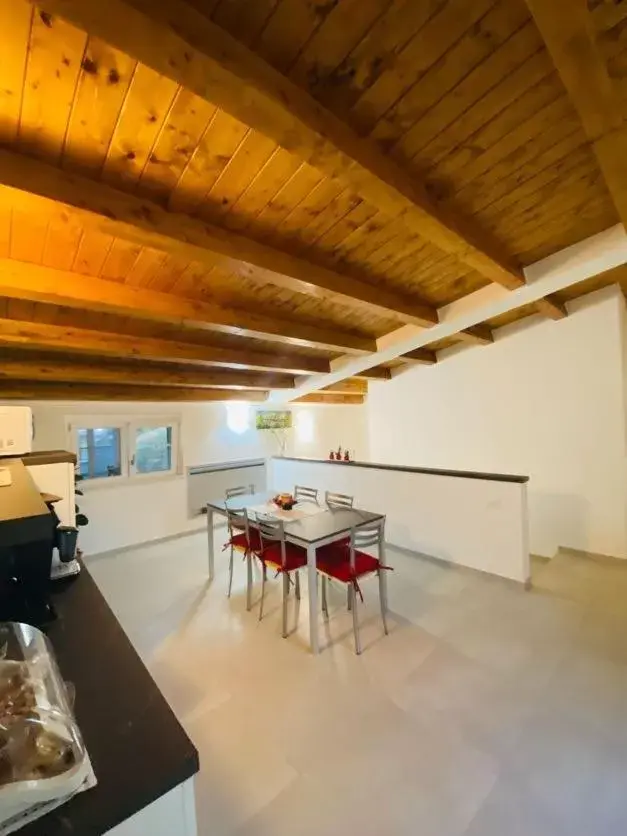 Communal kitchen in Tana del Riccio