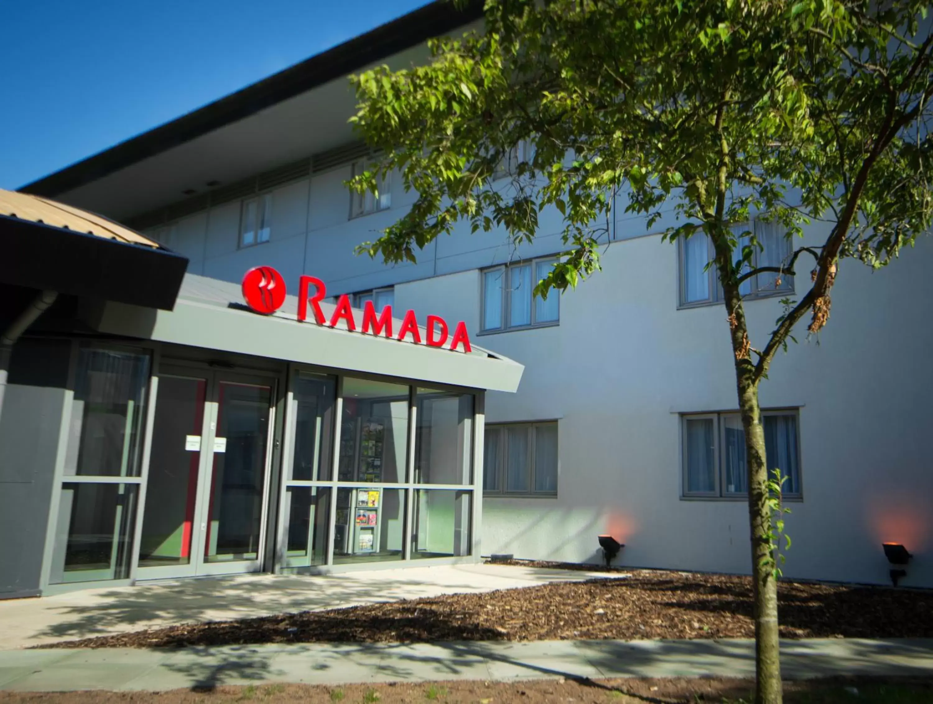 Facade/entrance in Ramada London South Mimms