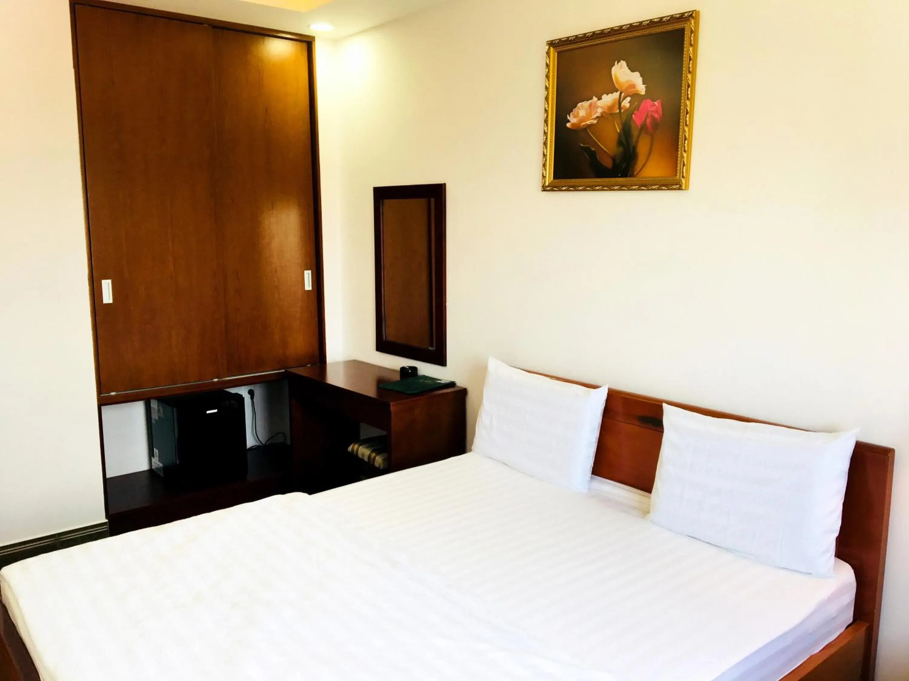 Bed in QUEEN VICTORIA Hotel Bed in QUEEN VICTORIA Hotel