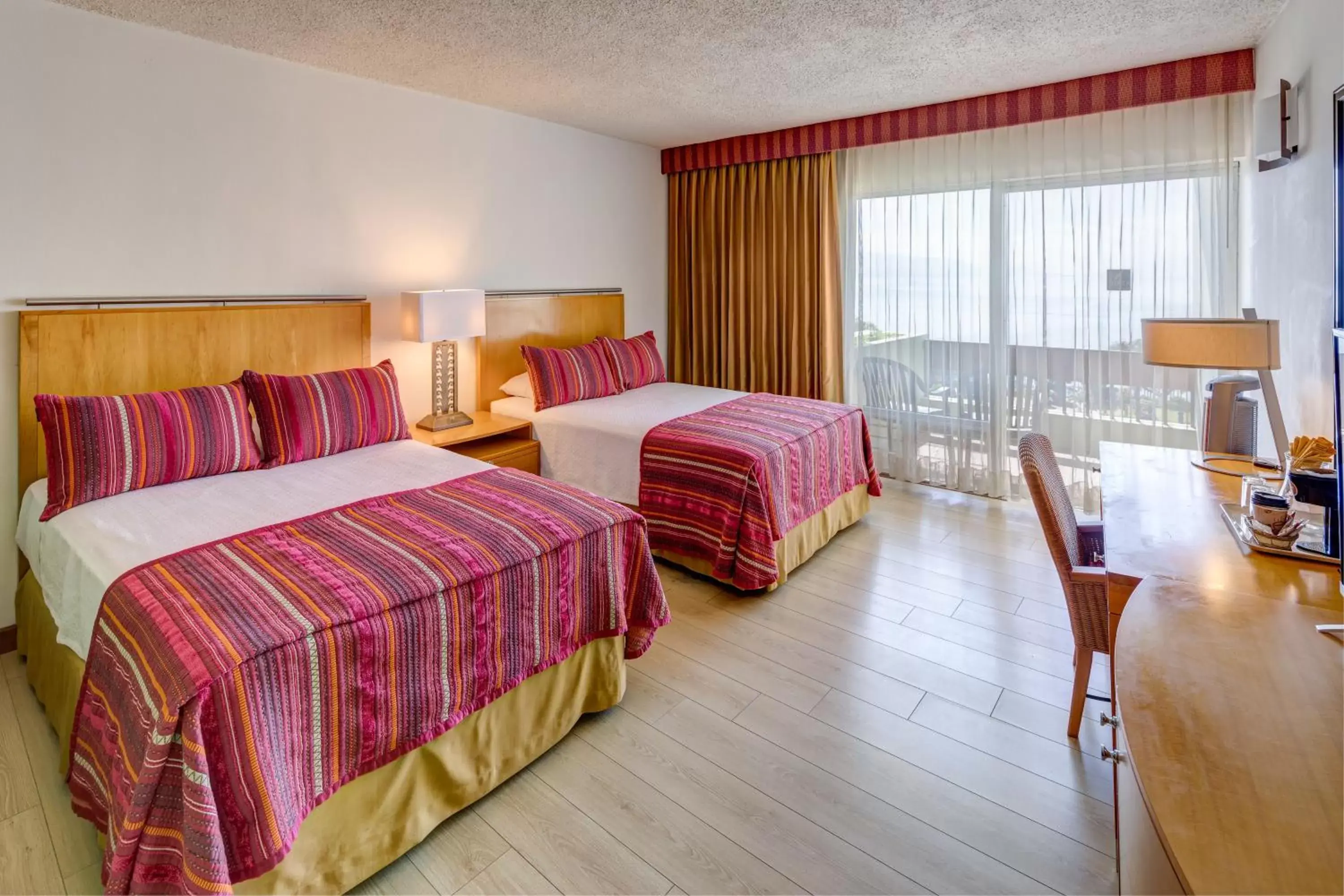 Photo of the whole room, Bed in Porta Hotel del Lago