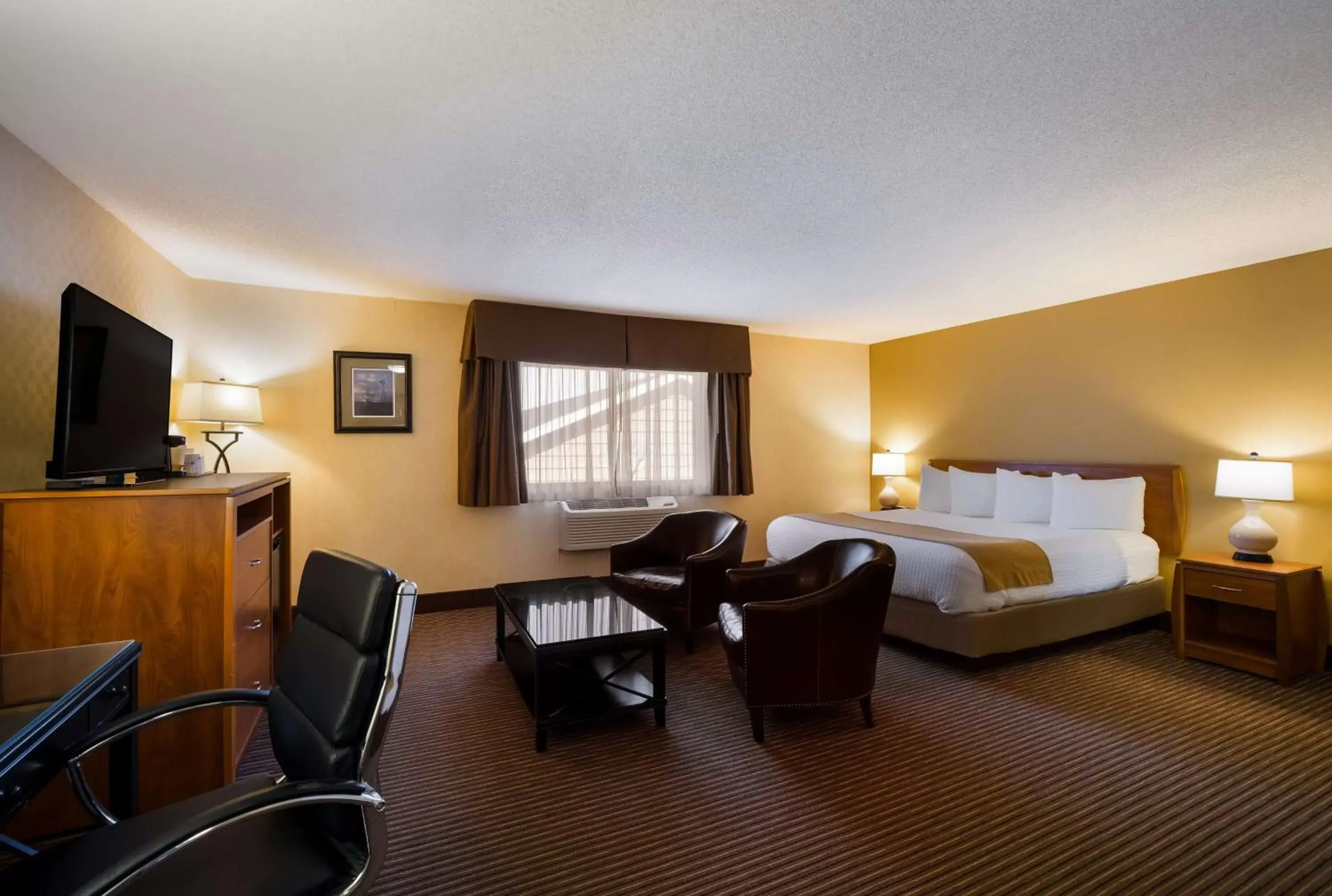 Photo of the whole room in Best Western Vermillion Inn