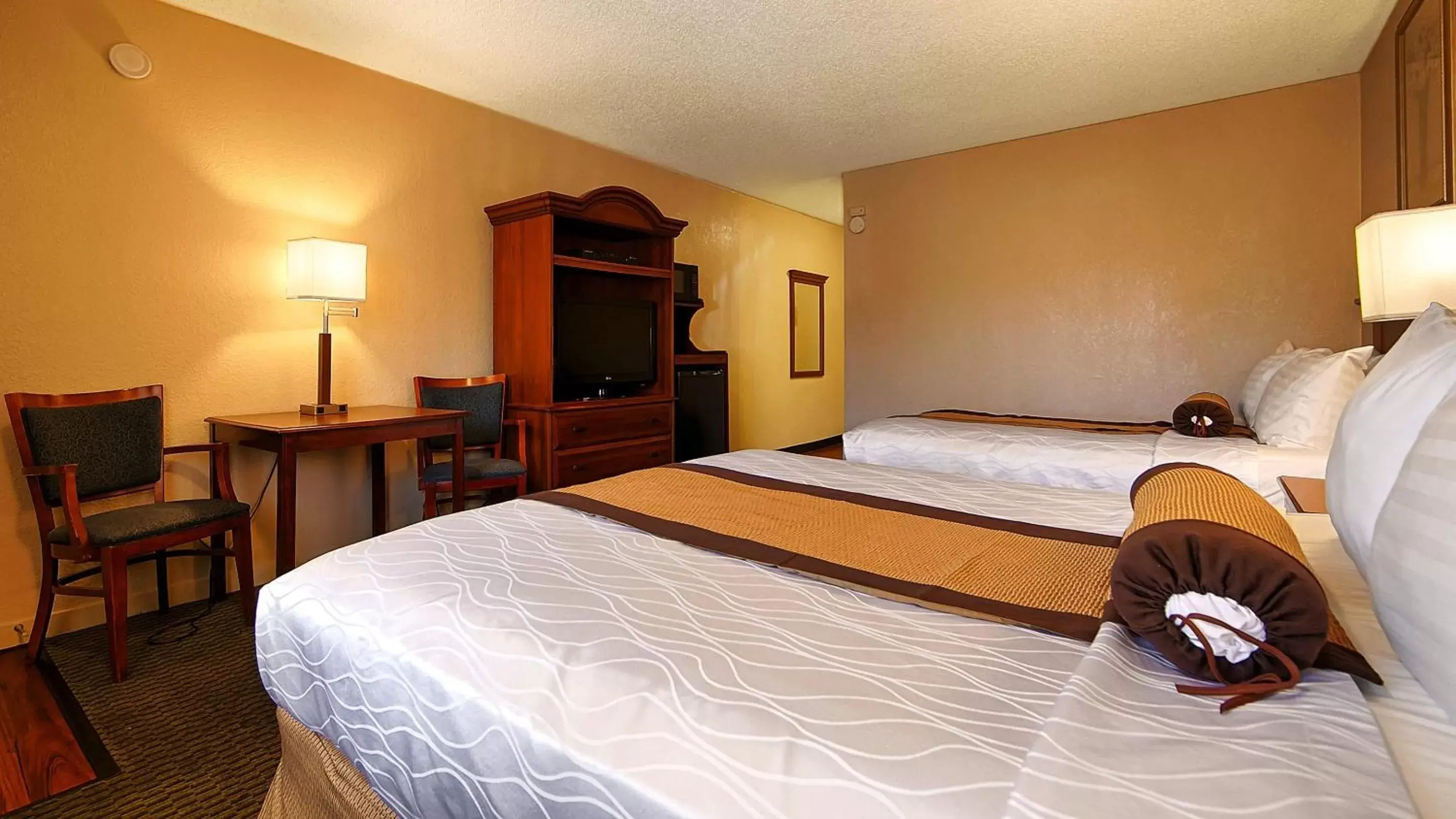 Bedroom, Bed in Best Western Heritage Inn