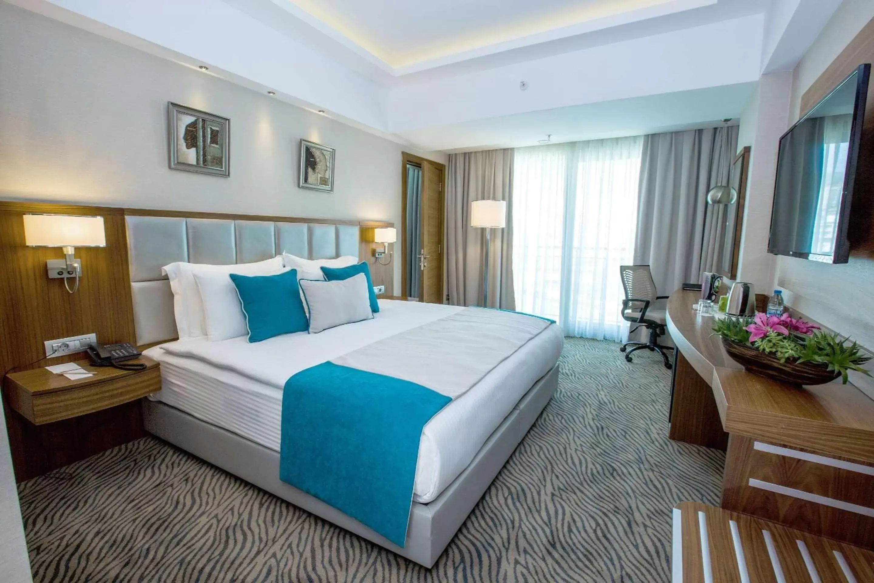 Photo of the whole room, Bed in Best Western Premier Karsiyaka Convention & Spa Hotel