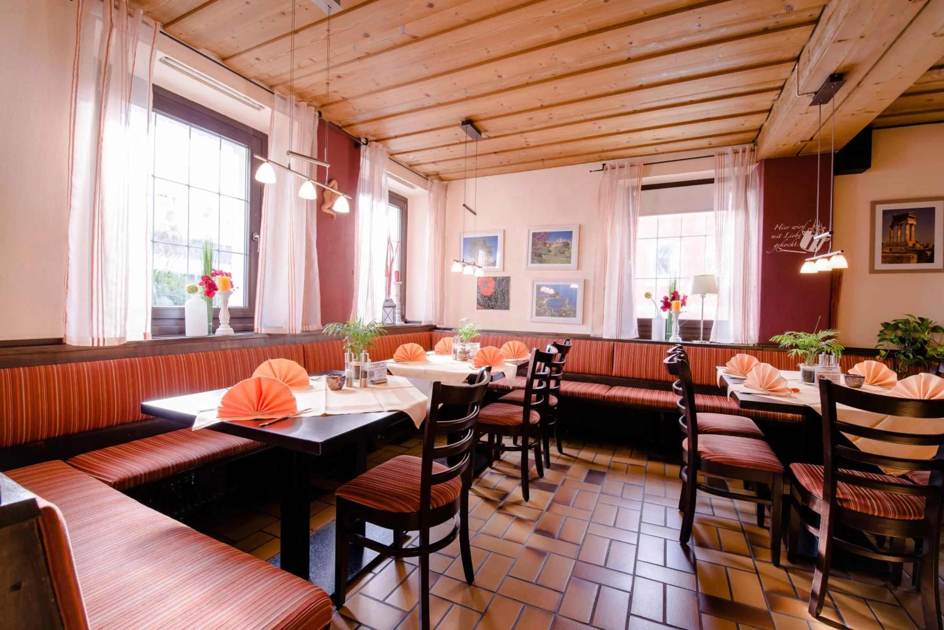 Restaurant/places to eat in Hotel Goldener Hirsch