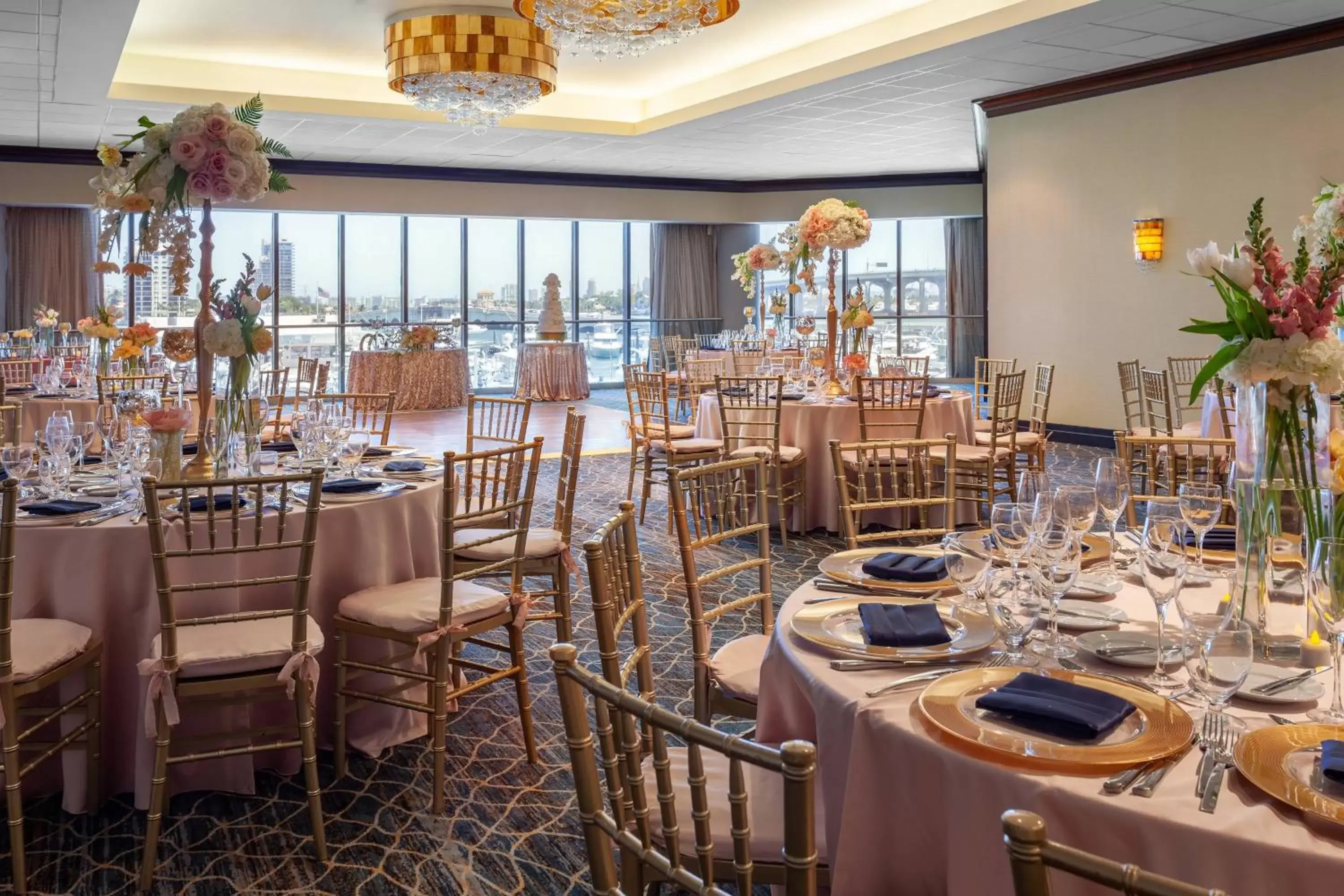Banquet/Function facilities, Restaurant/Places to Eat in Miami Marriott Biscayne Bay