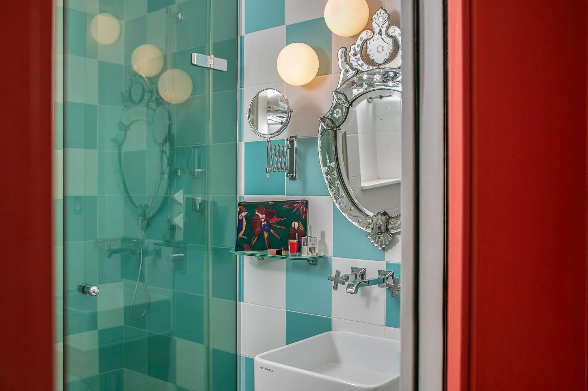 Photo of the whole room in Hôtel Crayon