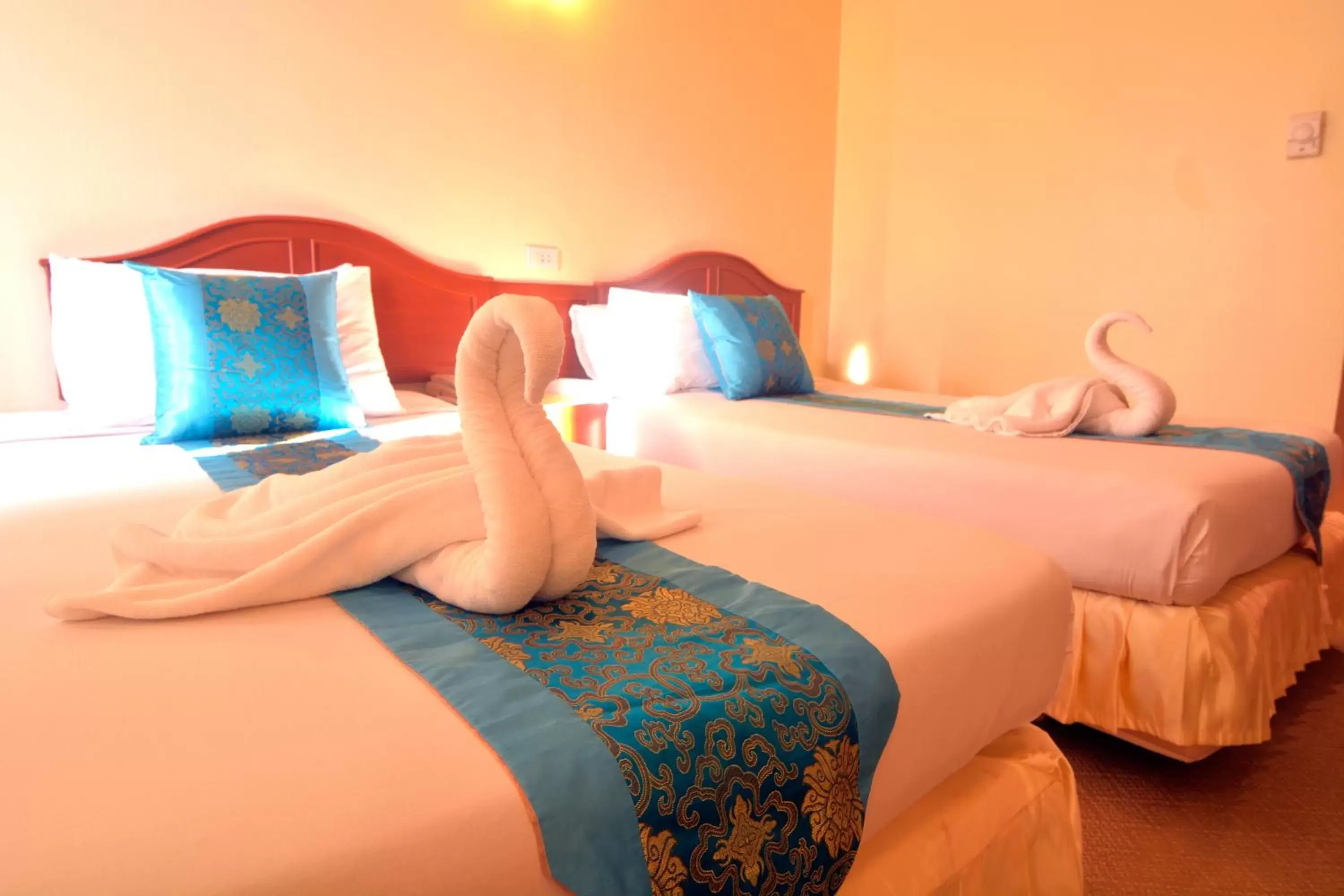Bed in Chumphon Gardens Hotel