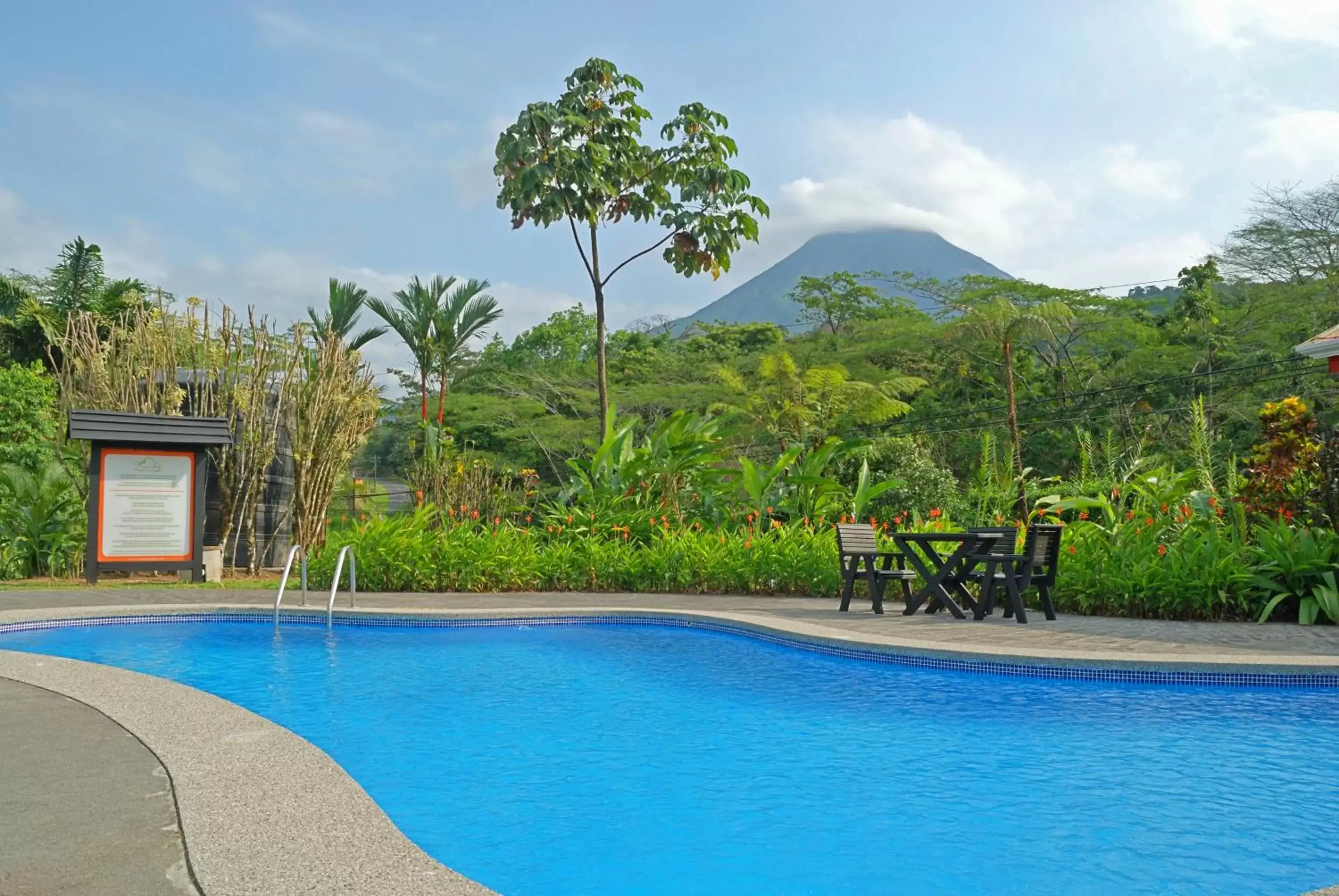 Day, Swimming Pool in Volcano Lodge, Hotel & Thermal Experience