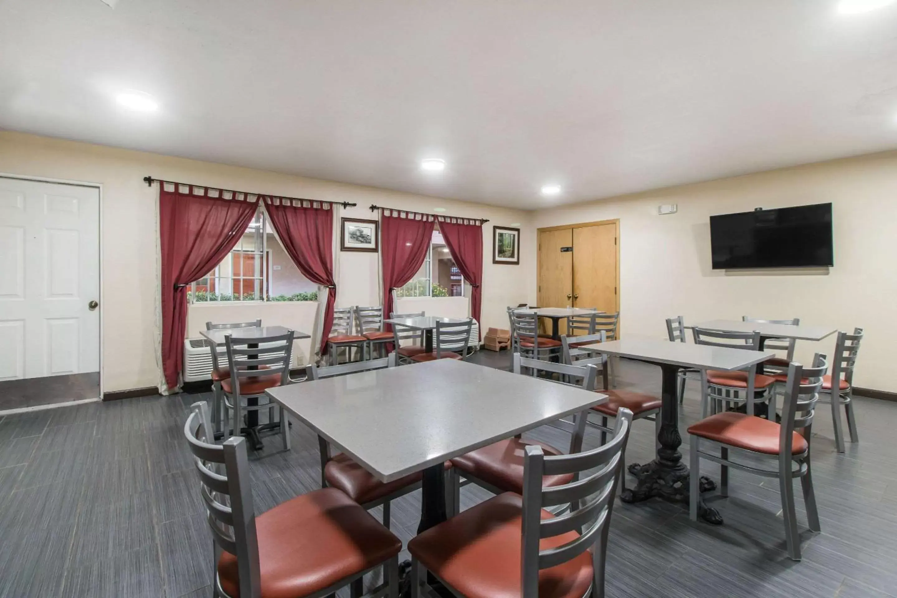 Restaurant/places to eat in Quality Inn & Suites Redwood Coast