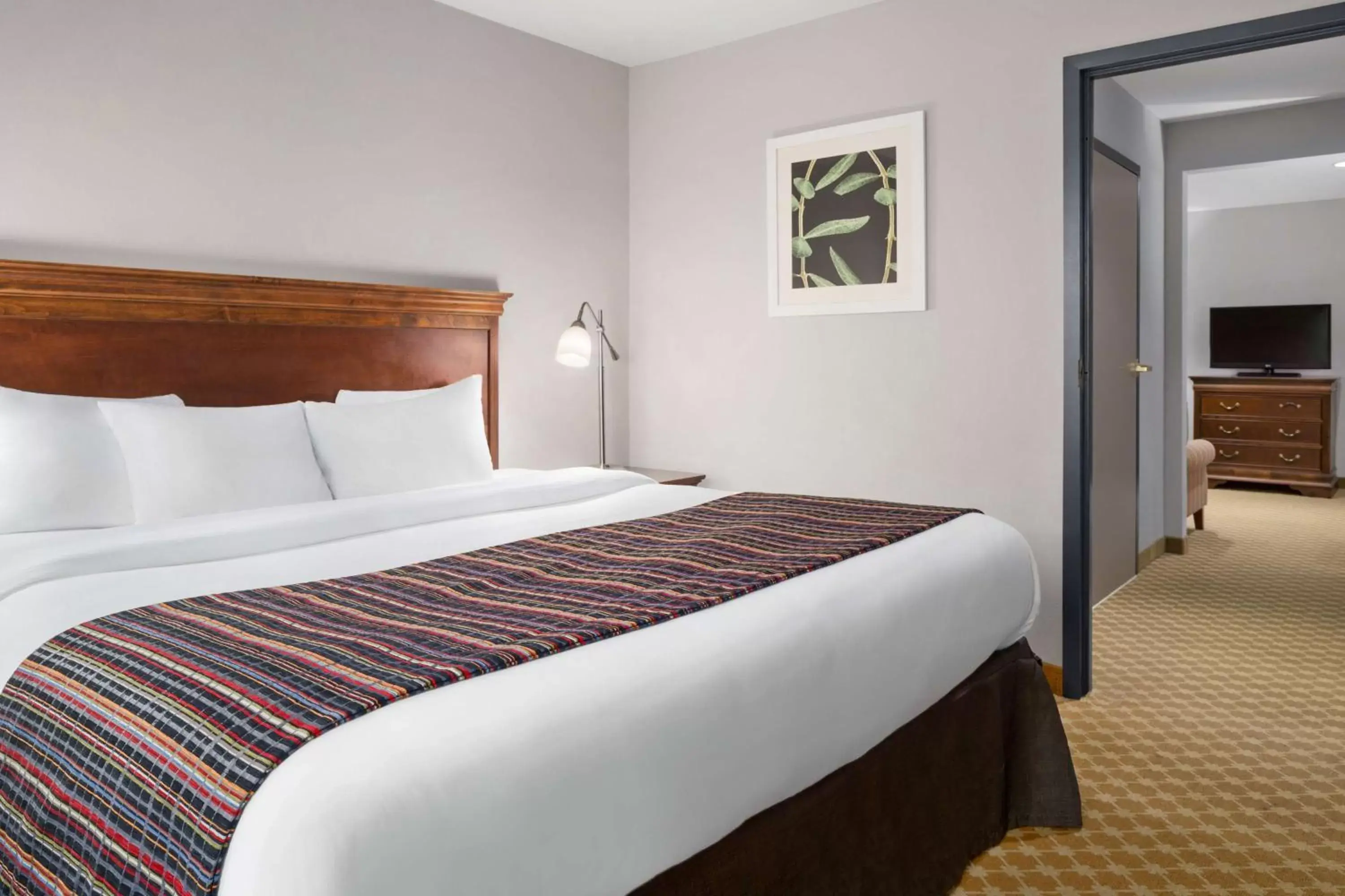 Photo of the whole room, Bed in Country Inn & Suites by Radisson, Gettysburg, PA