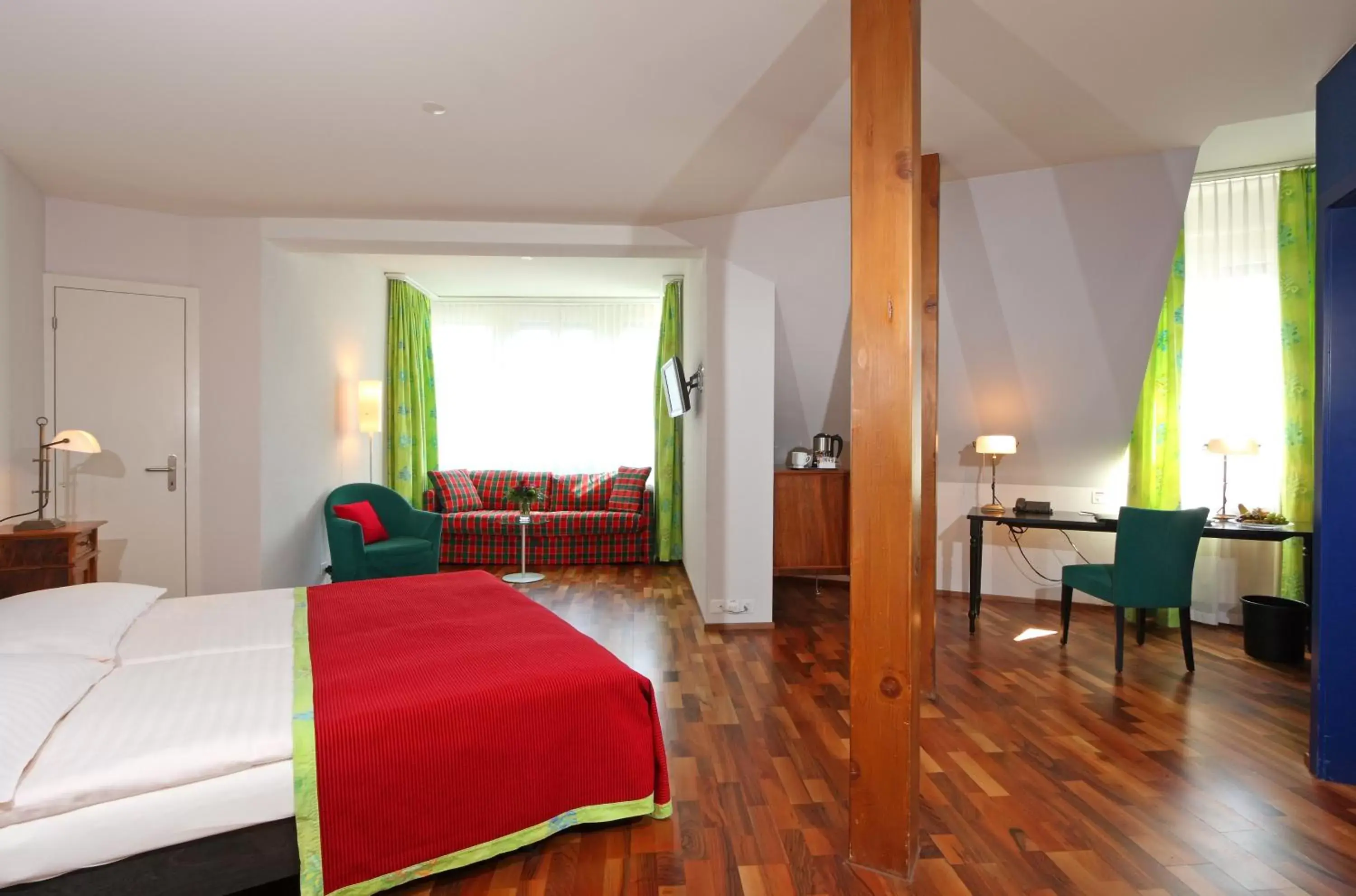 Photo of the whole room in Waldstätterhof Swiss Quality Hotel