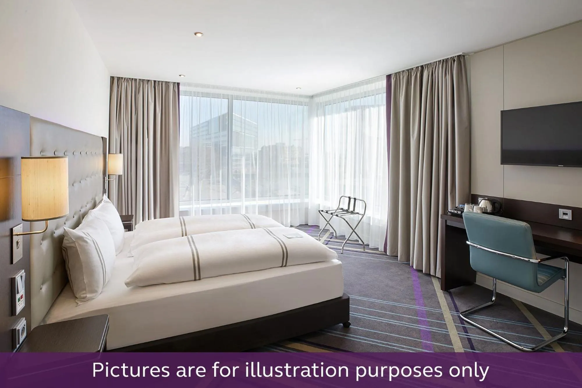 Bed in acom-Hotel Munich