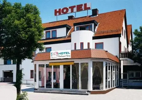 Facade/entrance in Hotel Postbauer-Heng