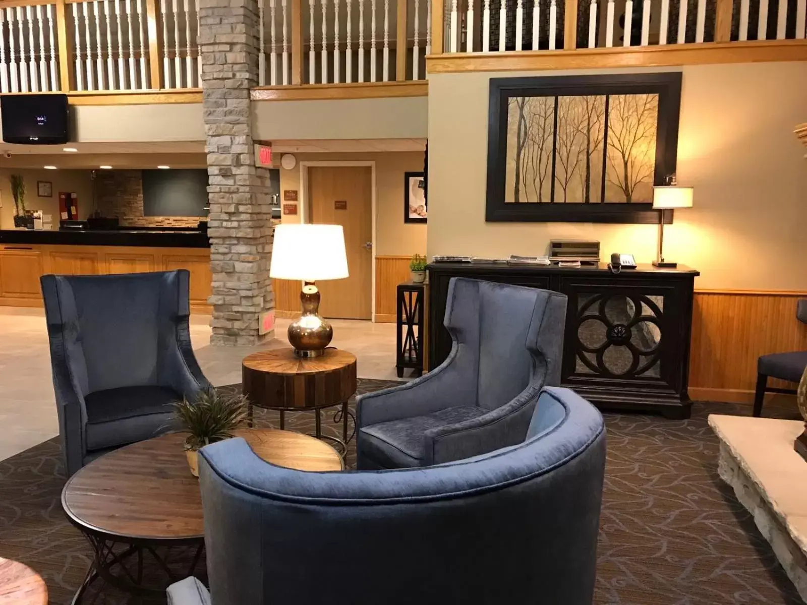 Lobby or reception, Seating Area in AmericInn by Wyndham Hotel and Suites Long Lake