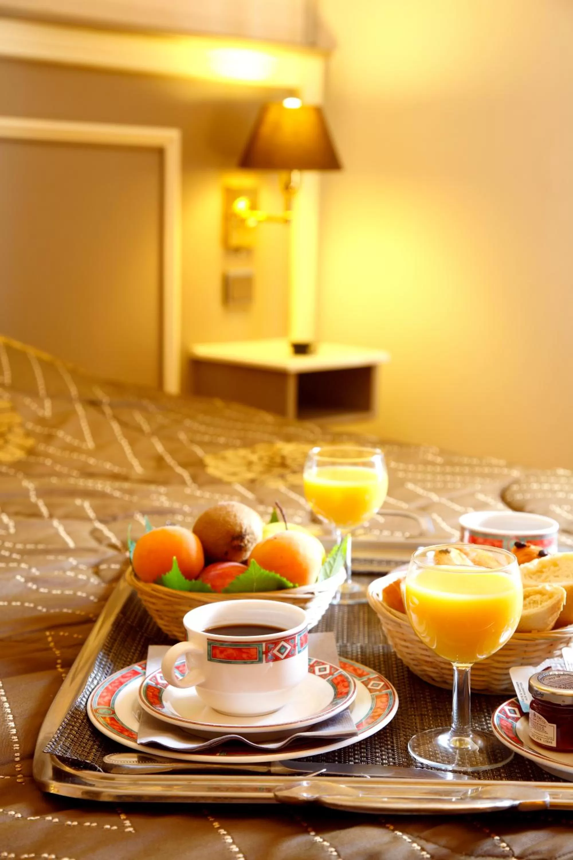 Breakfast in Château Corneille