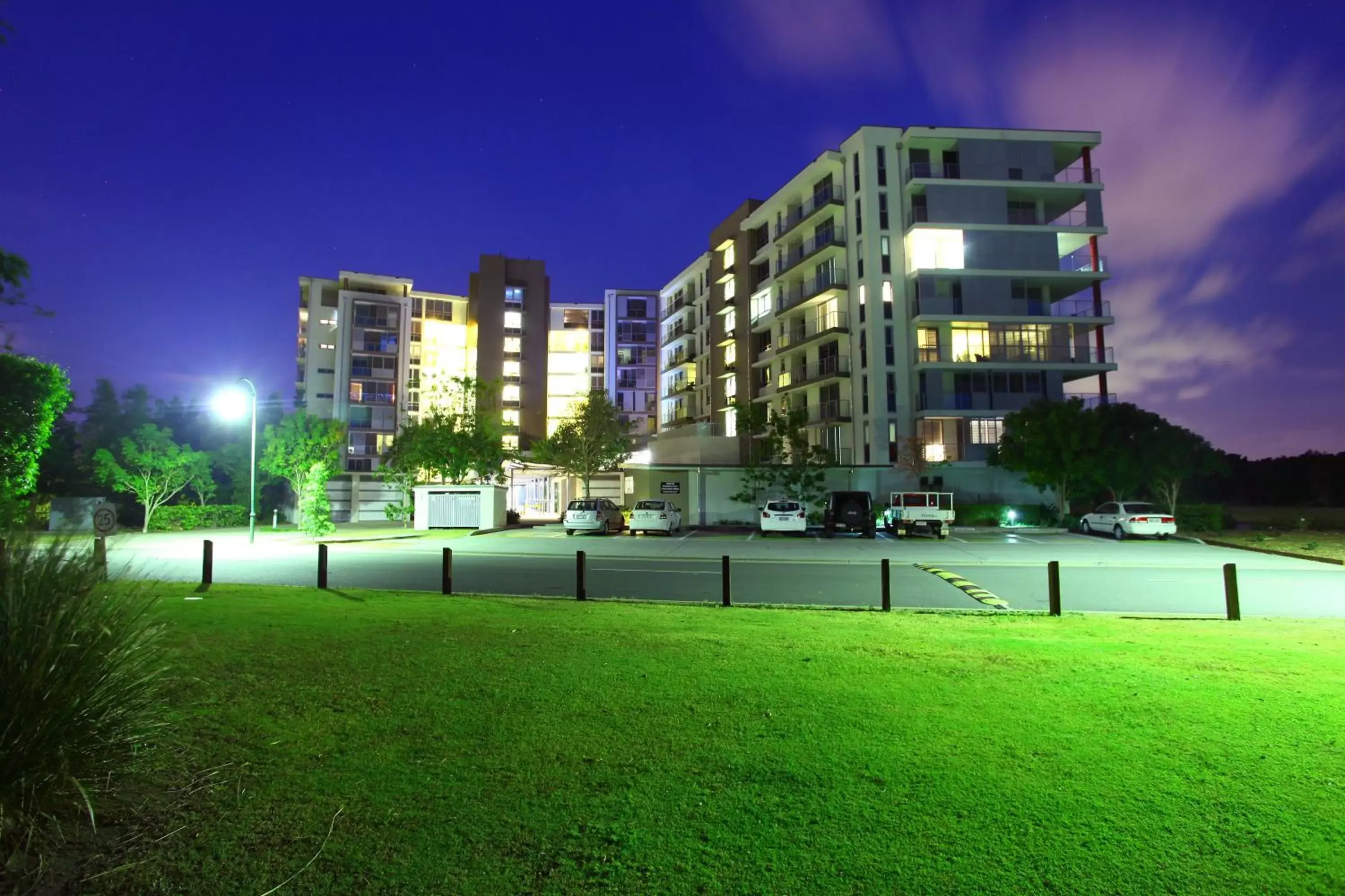 Facade/entrance, Property Building in Signature Waterfront Apartments