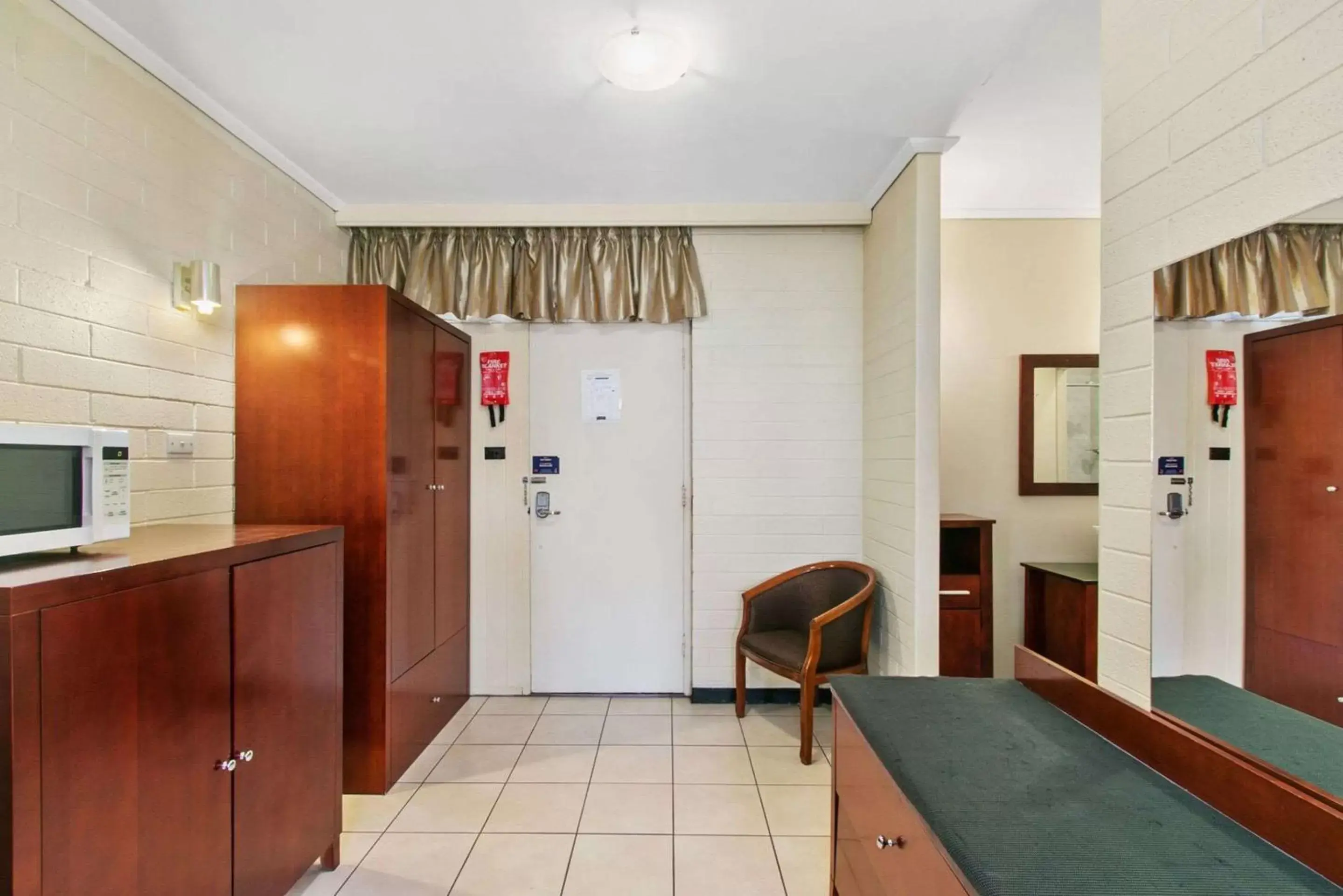 Bedroom, Lobby/Reception in Comfort Inn Whyalla