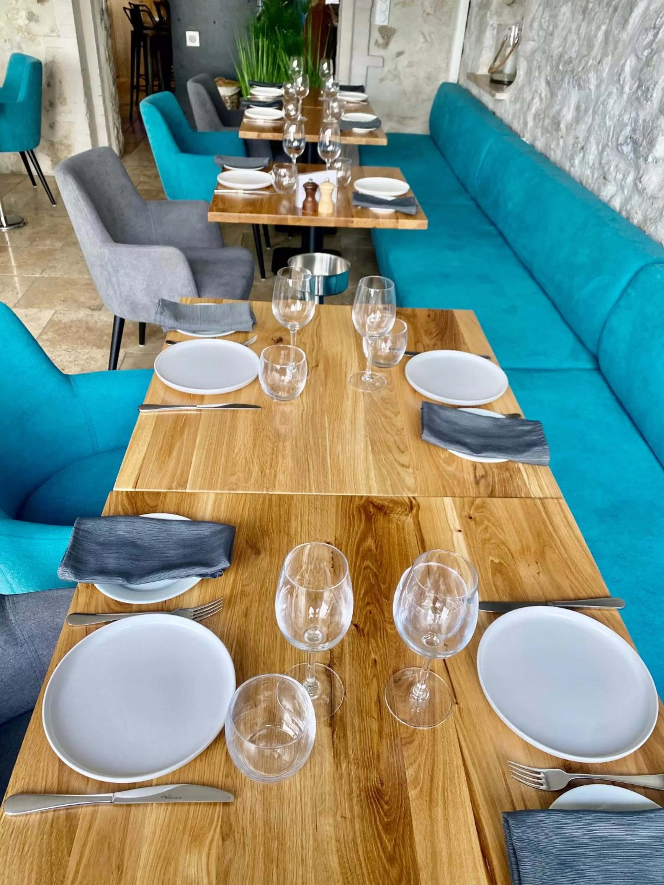 Restaurant/Places to Eat in Auberge du Vieux Château