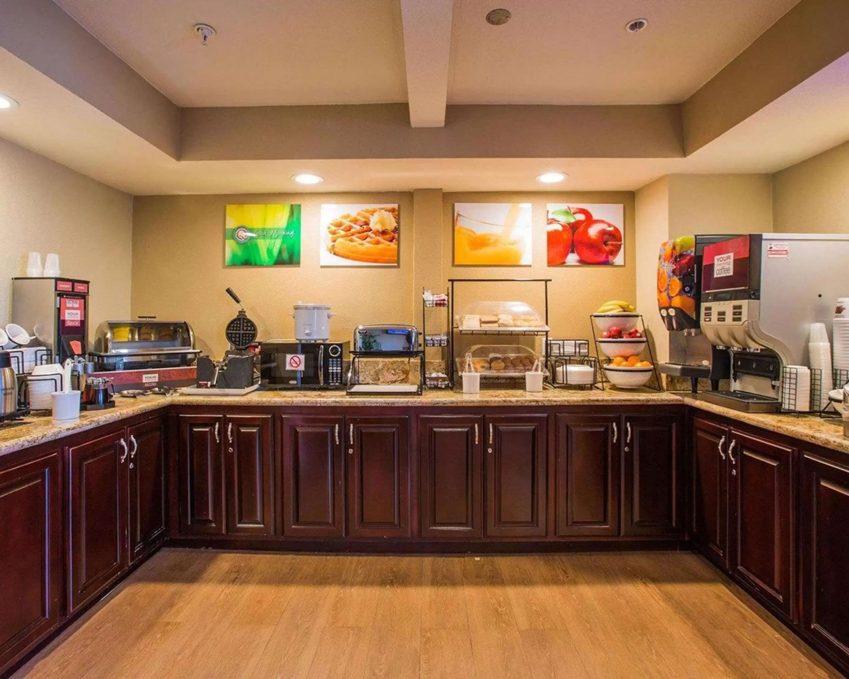 Restaurant/places to eat in Quality Inn Downey Restaurant/places to eat in Quality Inn Downey