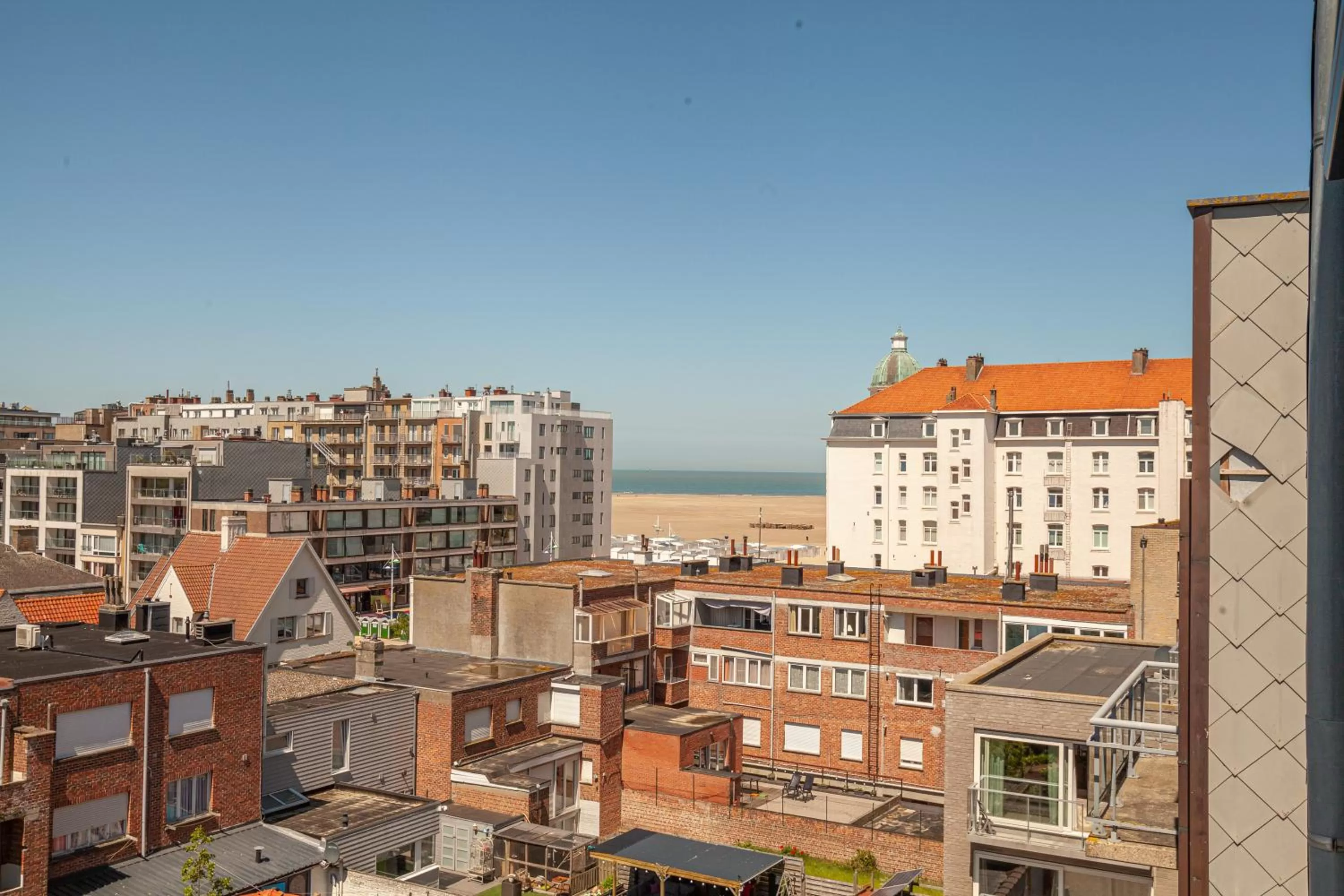 Neighbourhood in Hotel Monaco Zeebrugge Beach by Rikas Hotels