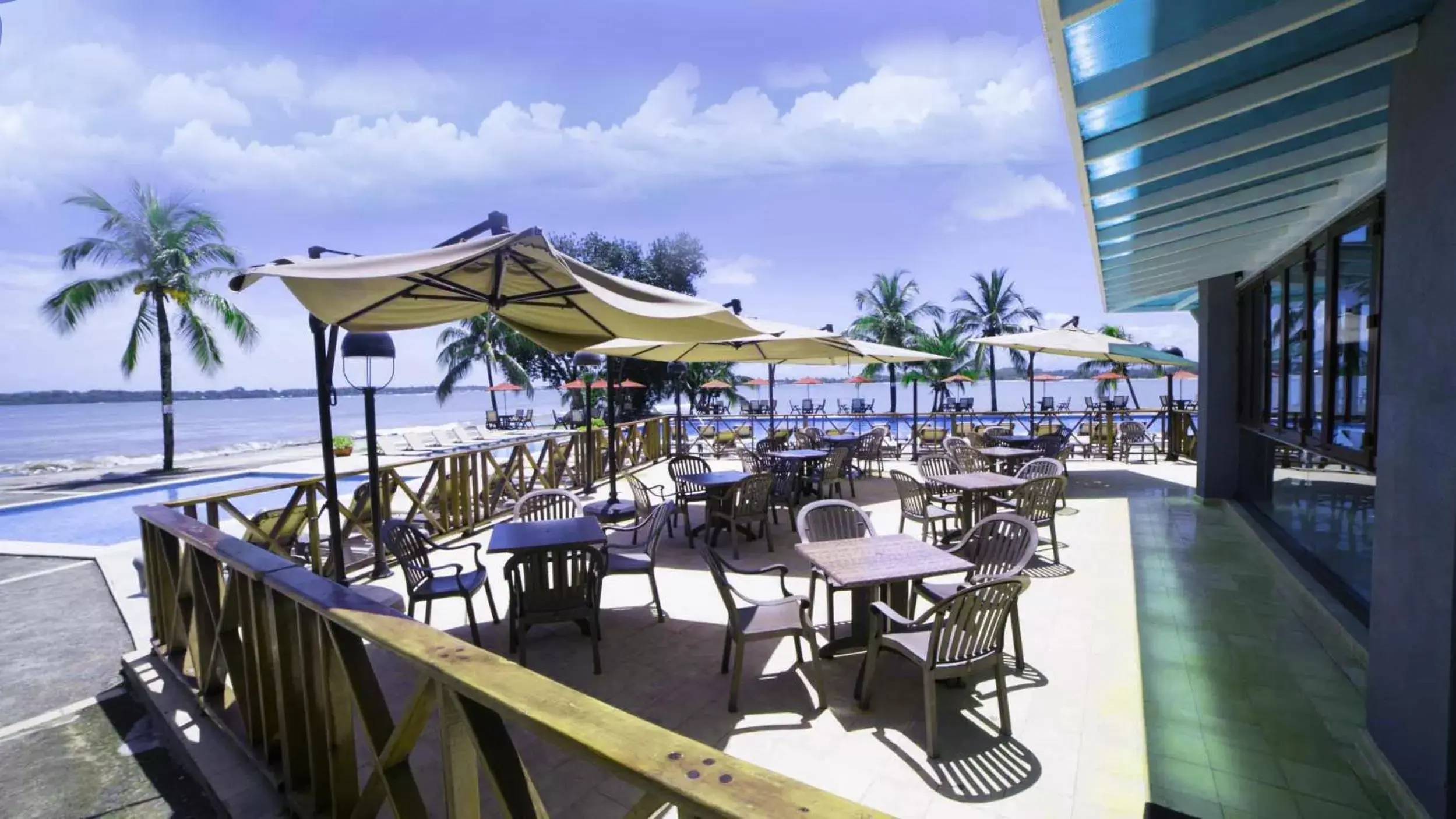 Restaurant/Places to Eat in Playa Tortuga Hotel and Beach Resort