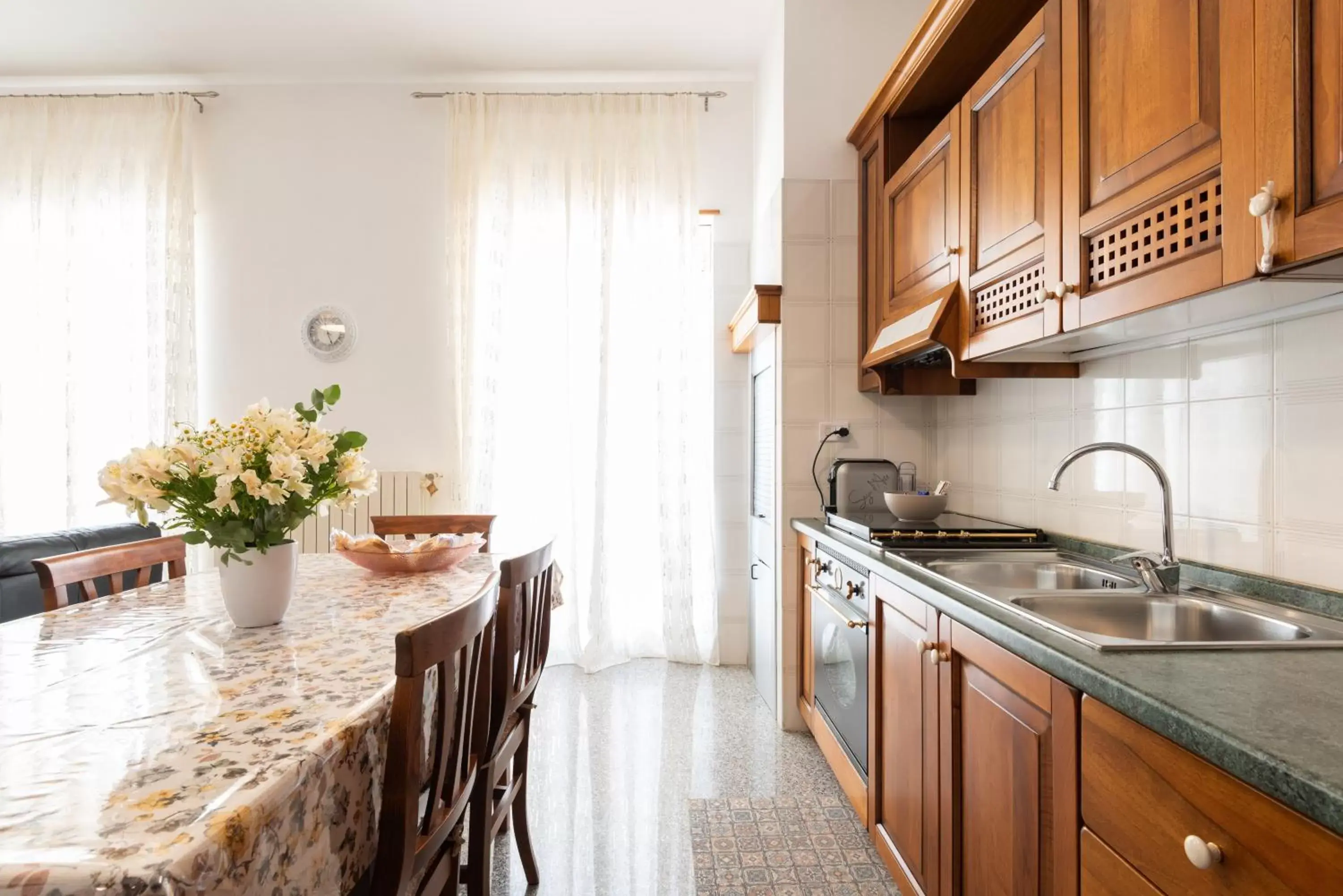 Dining area, Kitchen/Kitchenette in Quattro Perle