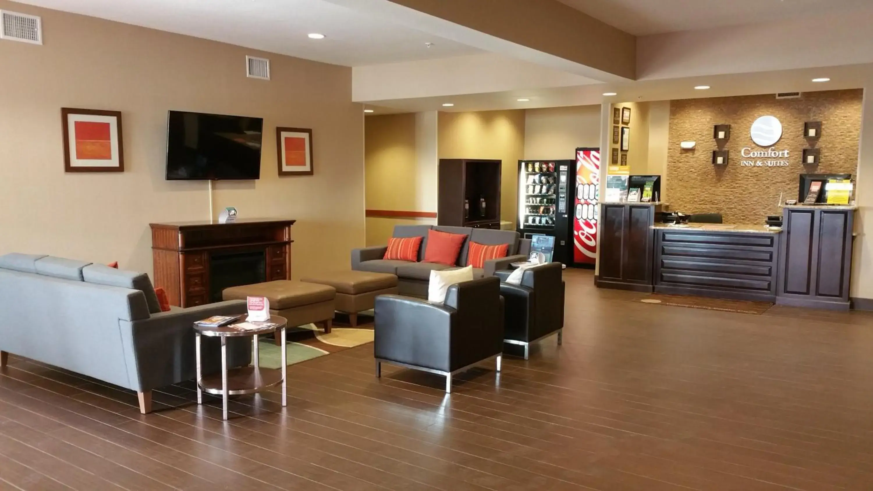 Lobby or reception, Lobby/Reception in Comfort Inn & Suites Lakeside