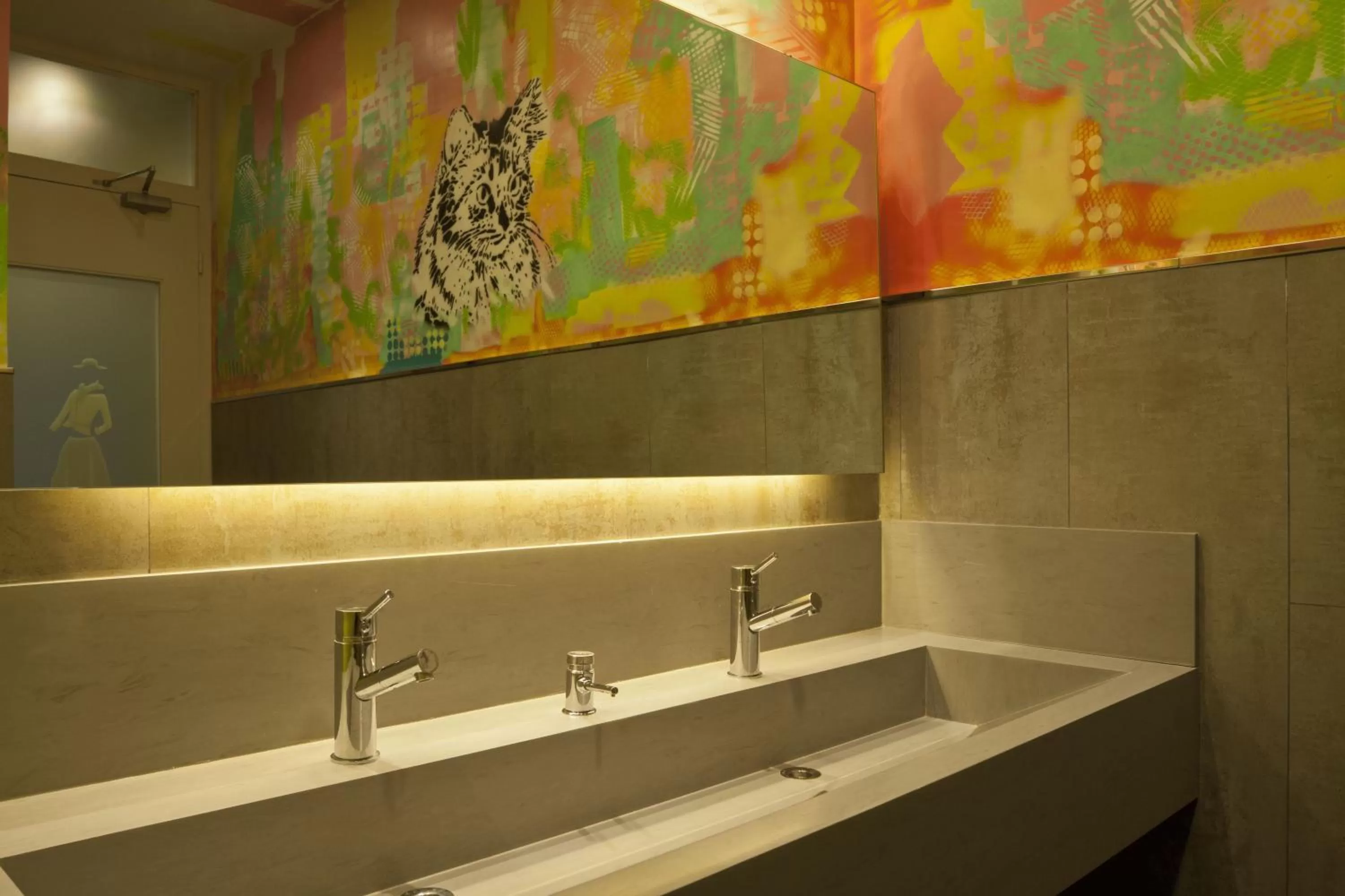 Bathroom in Sileo Hotel