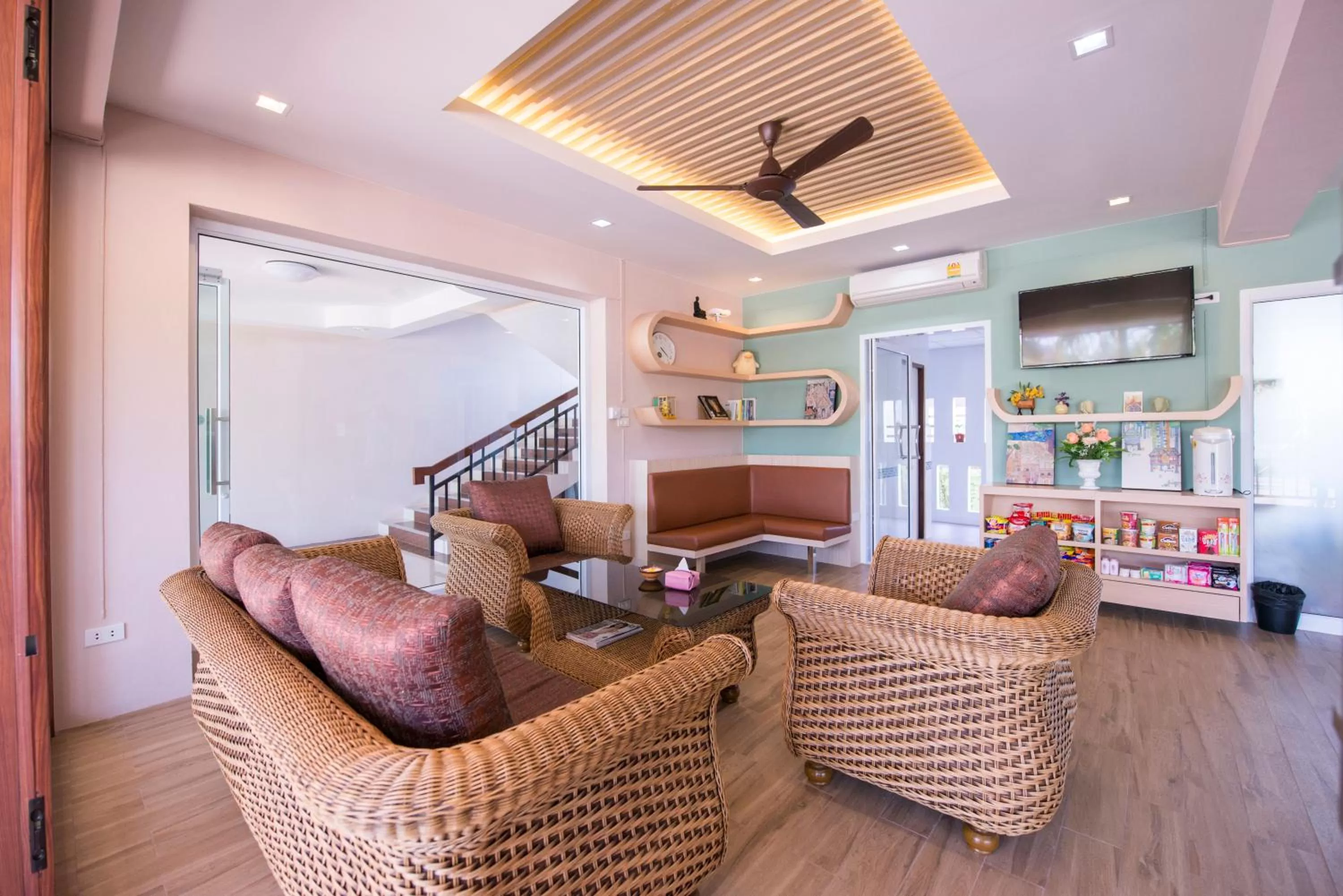 Communal lounge/ TV room in U Duay Gan Garden Home