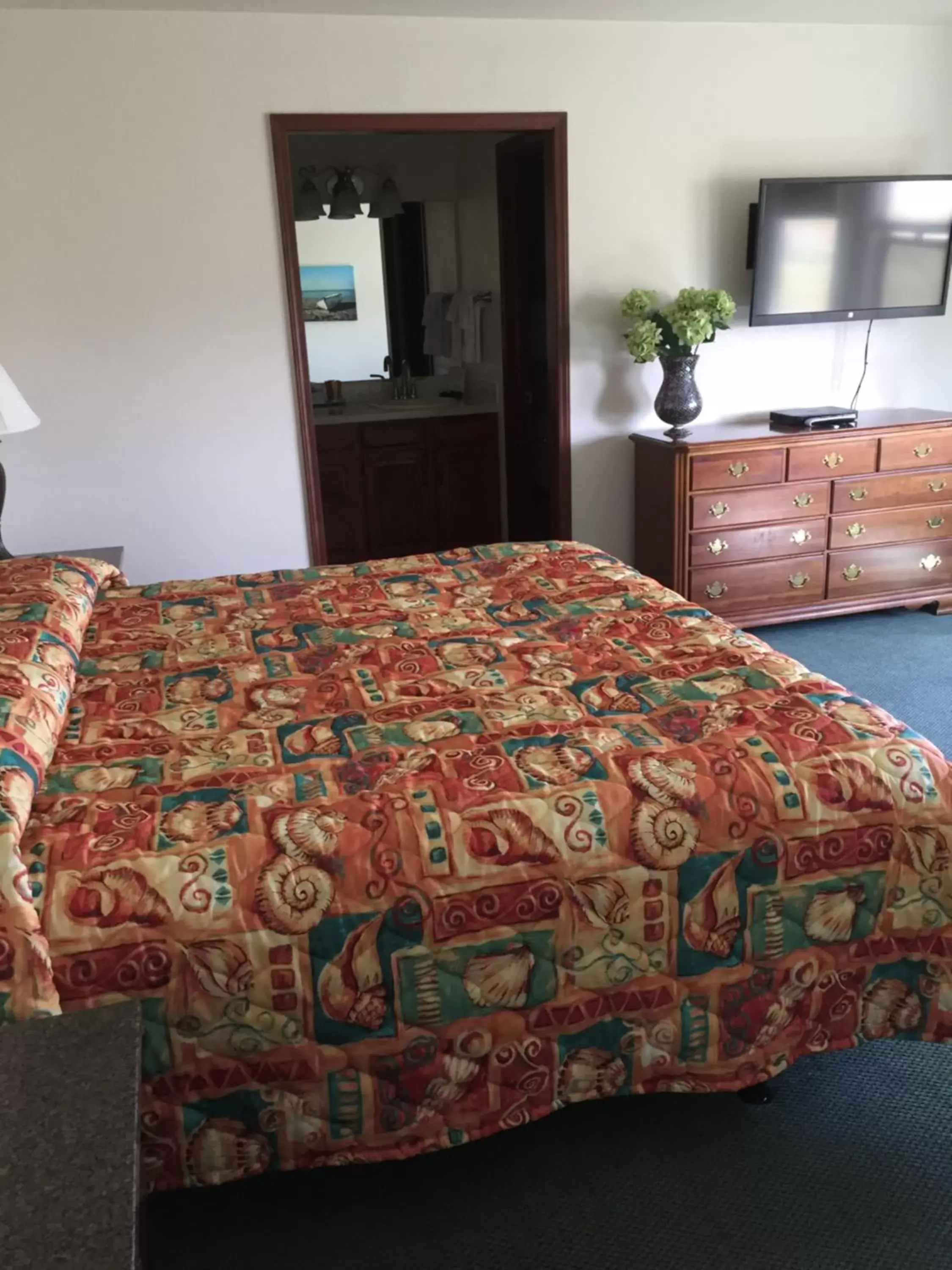 Bed in Hilltop Inn Broomfield Denver