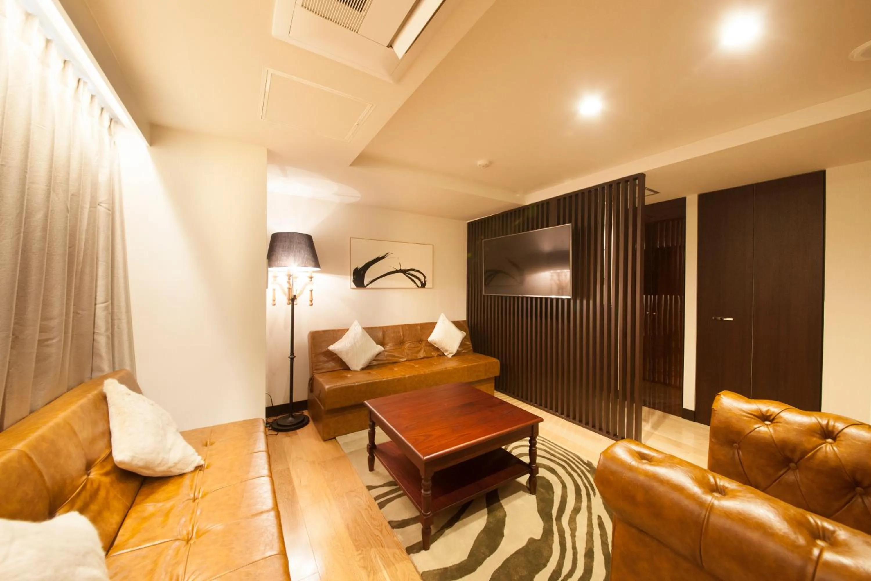 Photo of the whole room in The Centurion Classic Akasaka