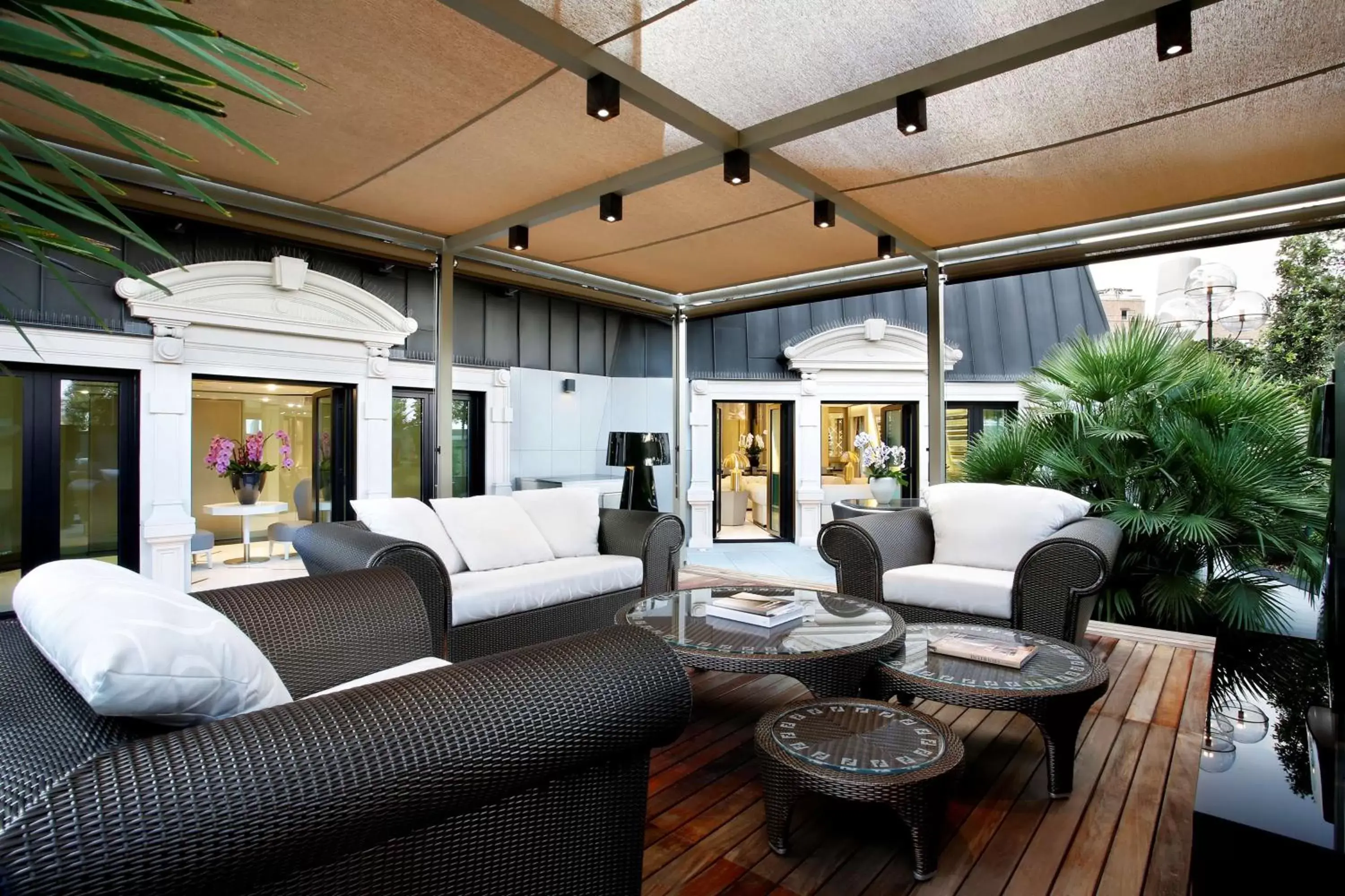 Balcony/Terrace, Seating Area in Excelsior Hotel Gallia, a Luxury Collection Hotel, Milan