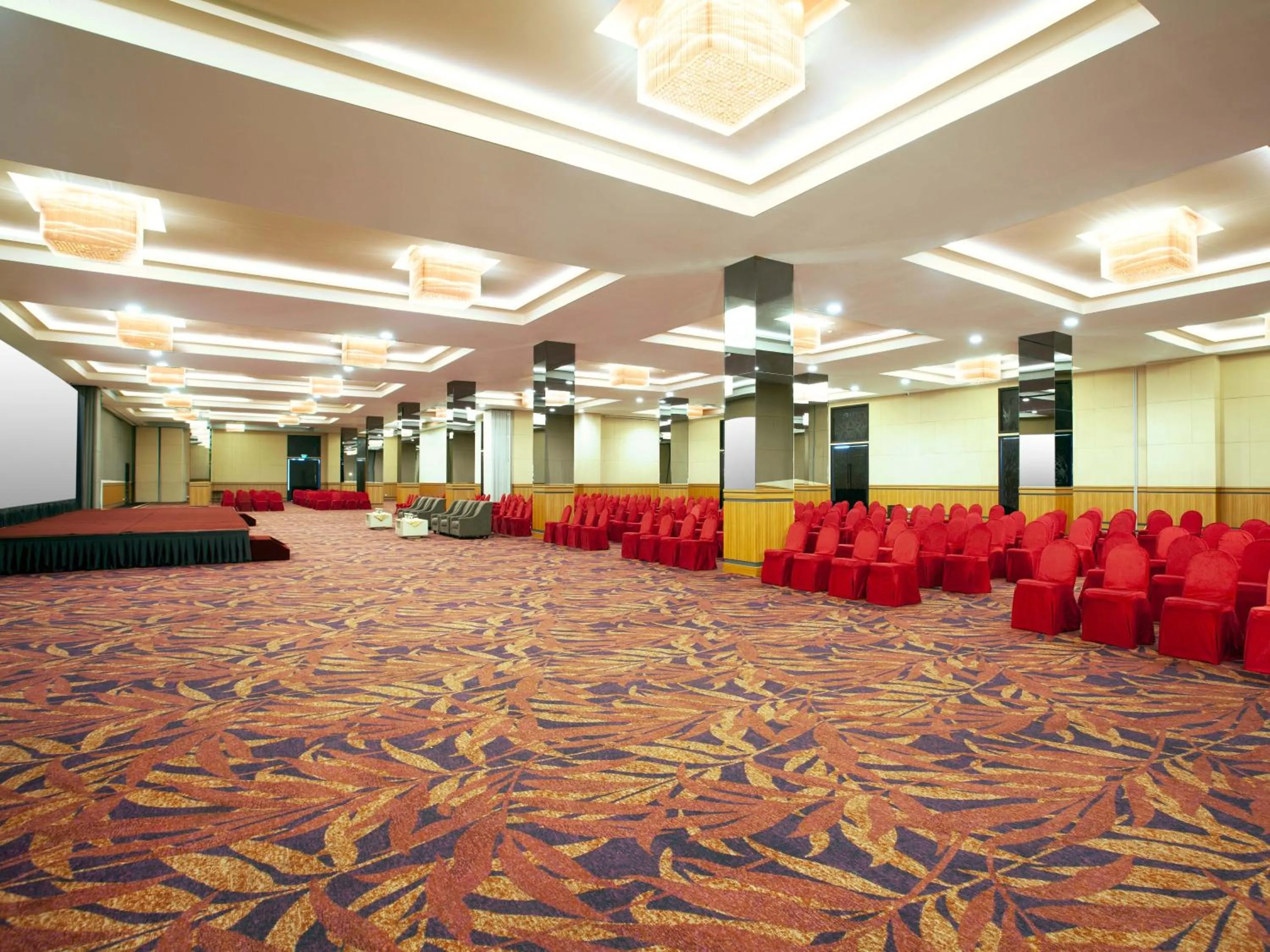 Meeting/conference room in Platinum Hotel & Convention Hall Balikpapan