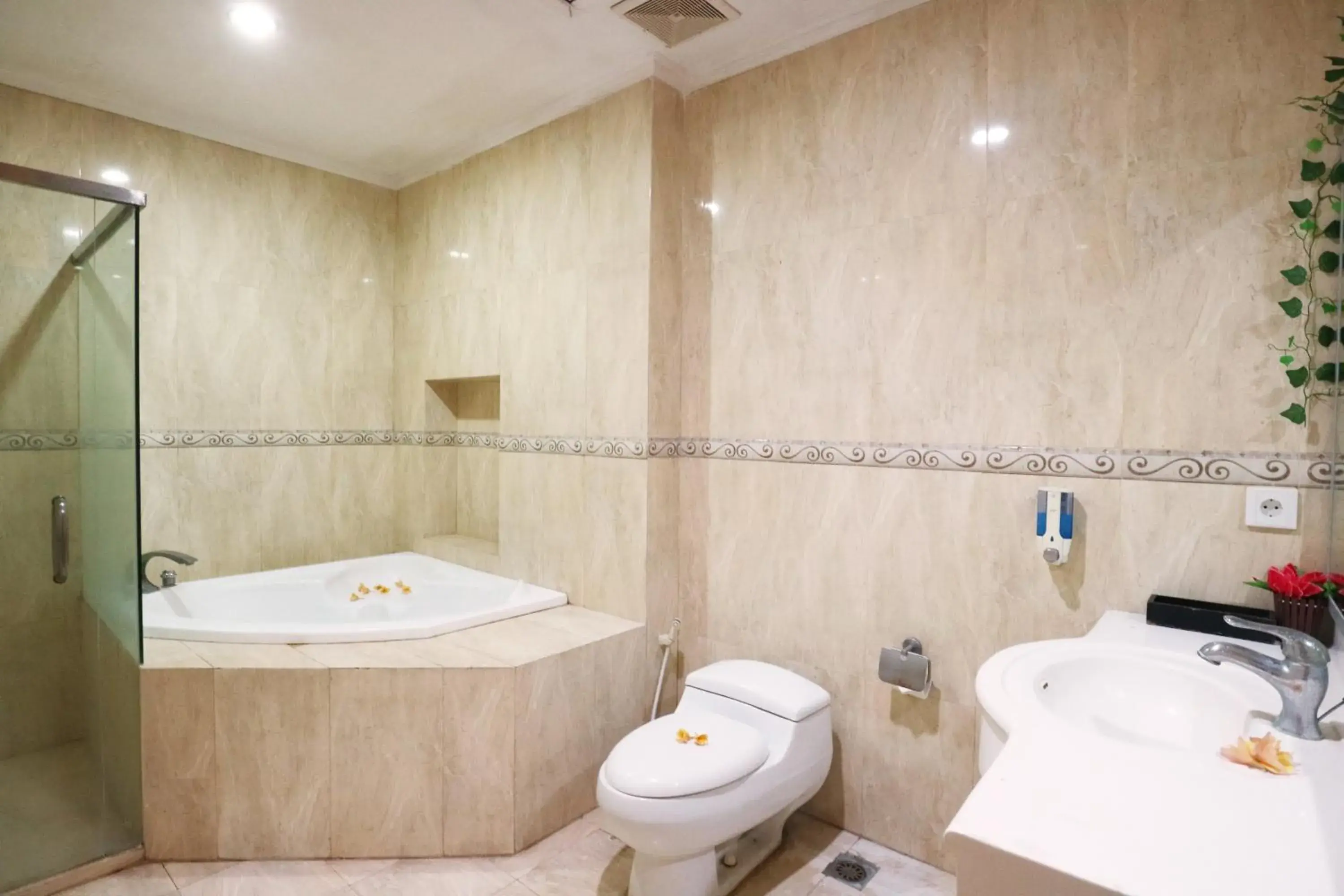 Bathroom in Bali Paradise City Hotel