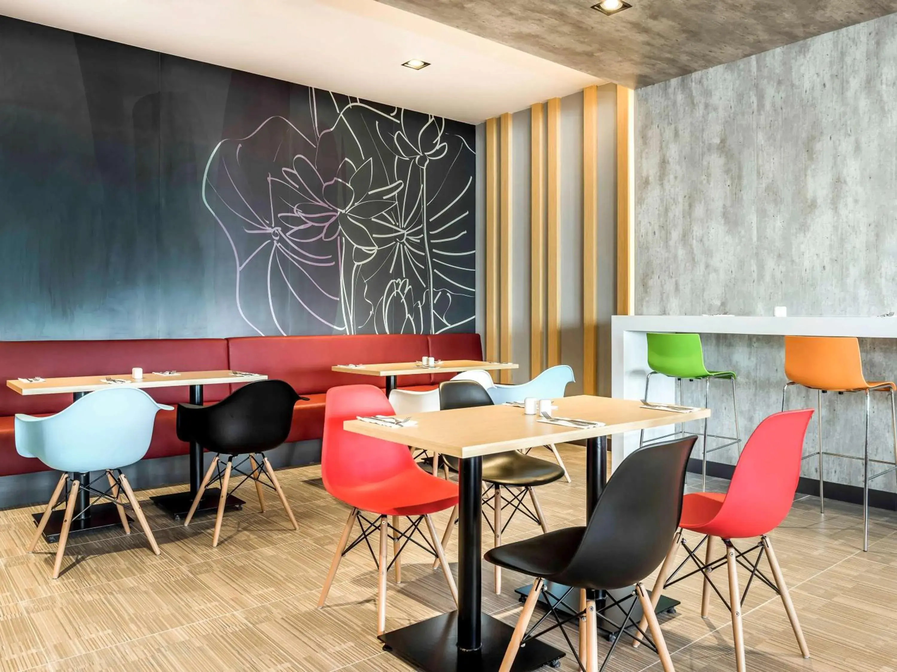 Restaurant/places to eat in ibis Bangkok IMPACT Restaurant/places to eat in ibis Bangkok IMPACT