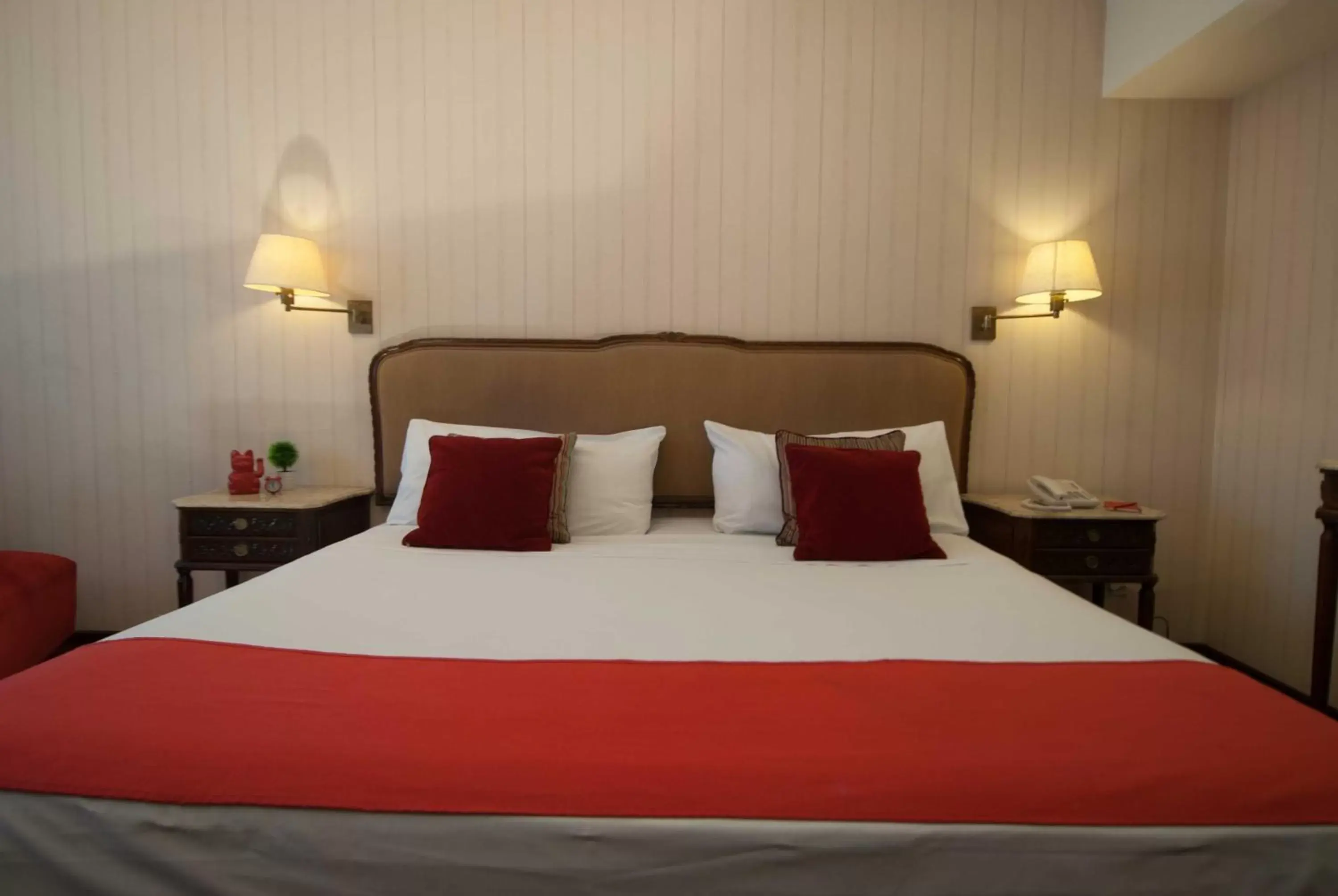 Photo of the whole room, Bed in Ramada by Wyndham Buenos Aires Centro