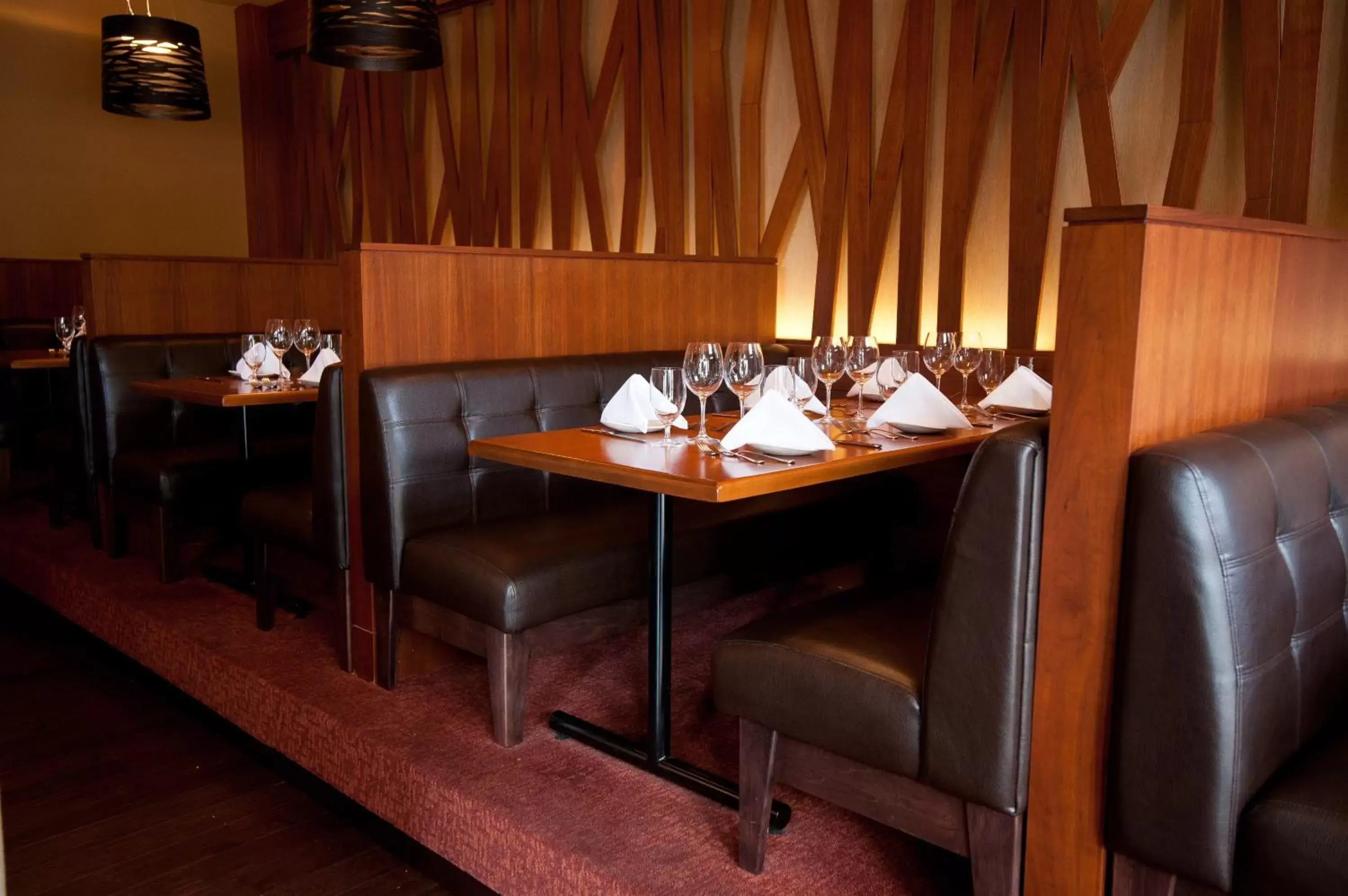 Restaurant/places to eat in The Holman Grand Hotel Restaurant/places to eat in The Holman Grand Hotel