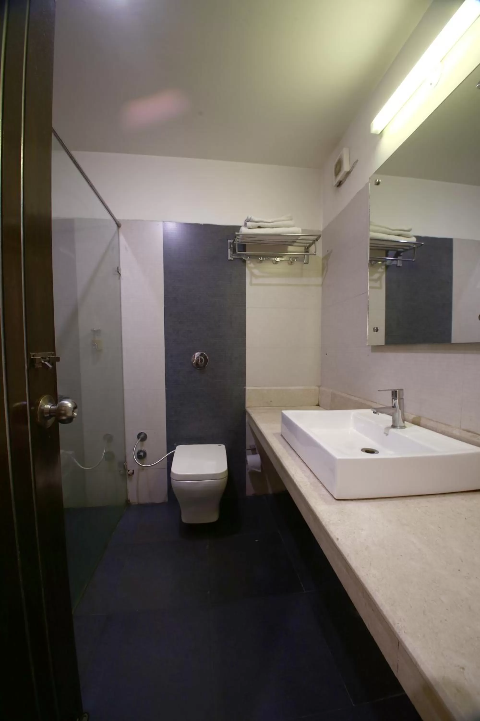 Bathroom in Hotel Diamond Plaza