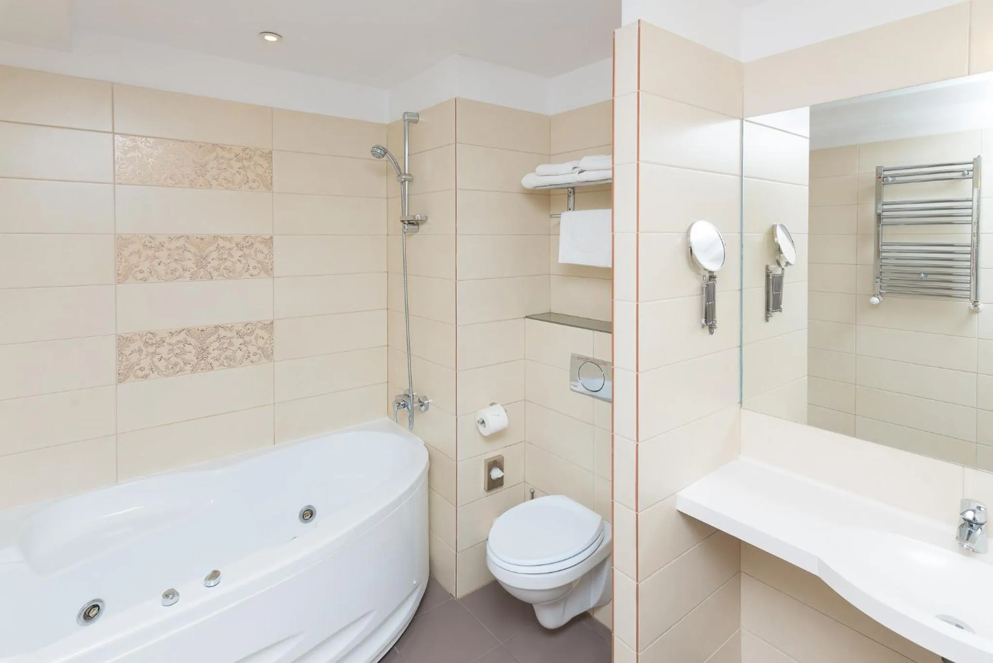 Bathroom in Wyndham Cluj