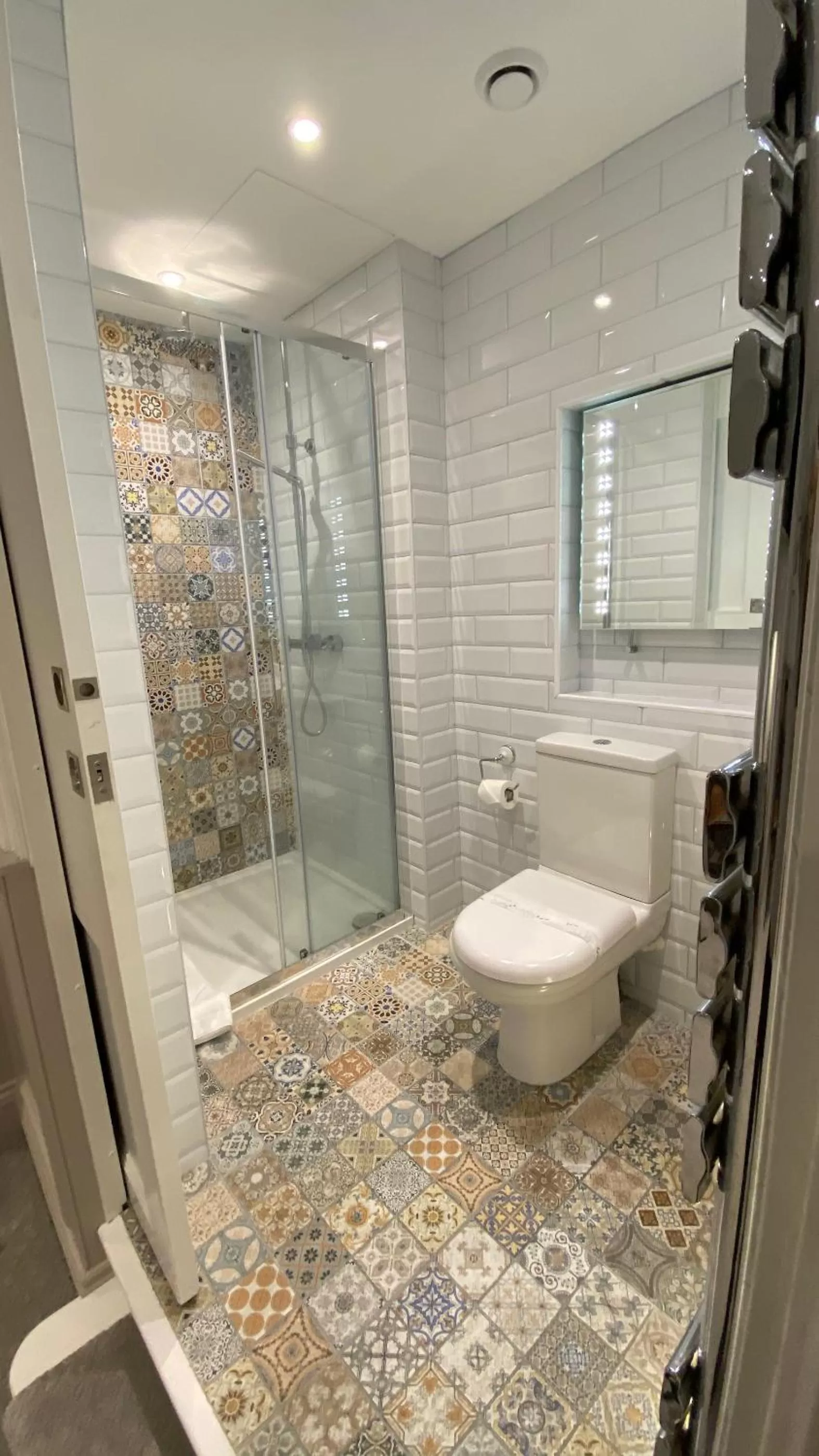 Shower in 23 St Mary's