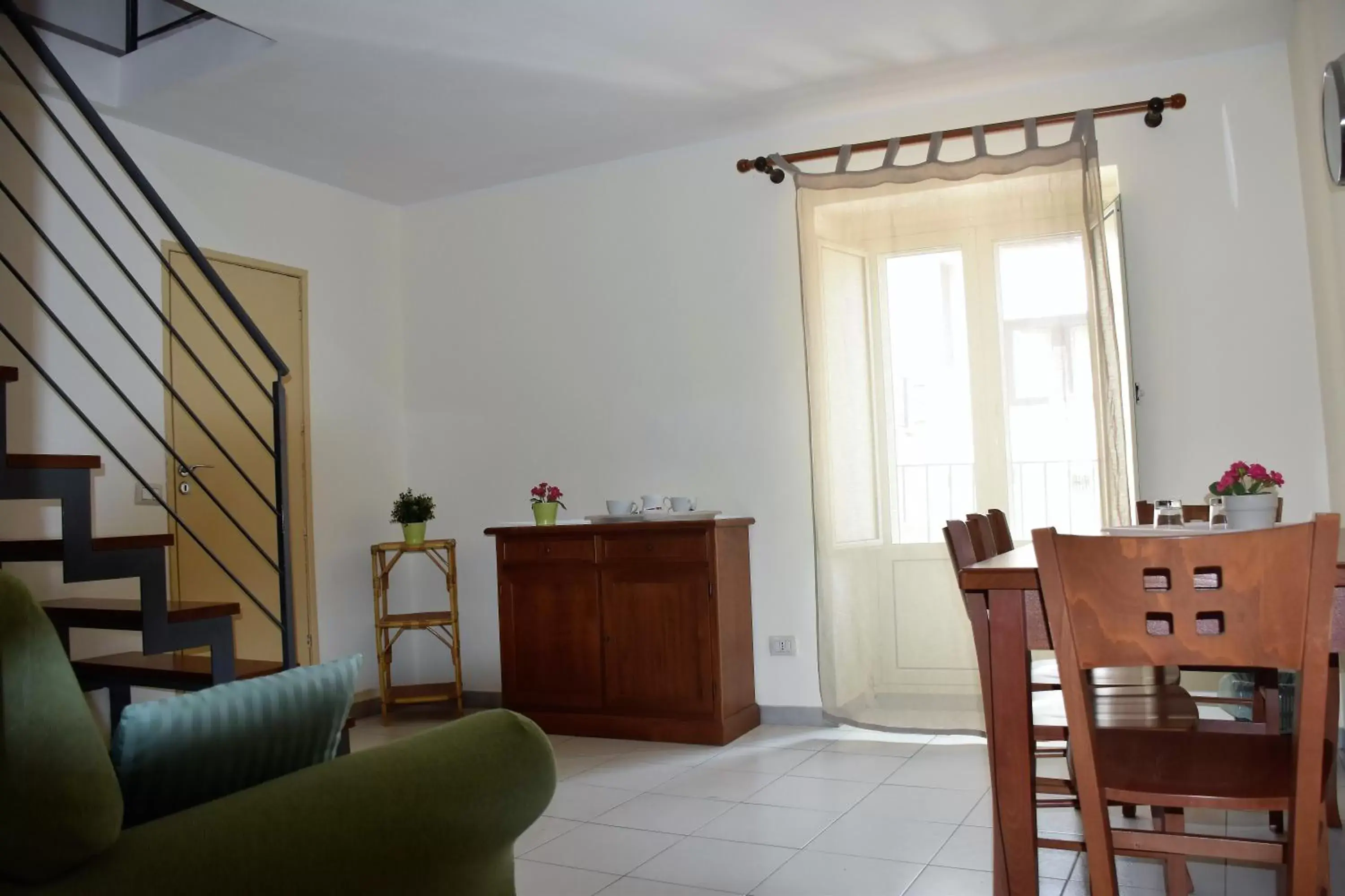 Living room, Dining Area in B&B al Teatro Massimo