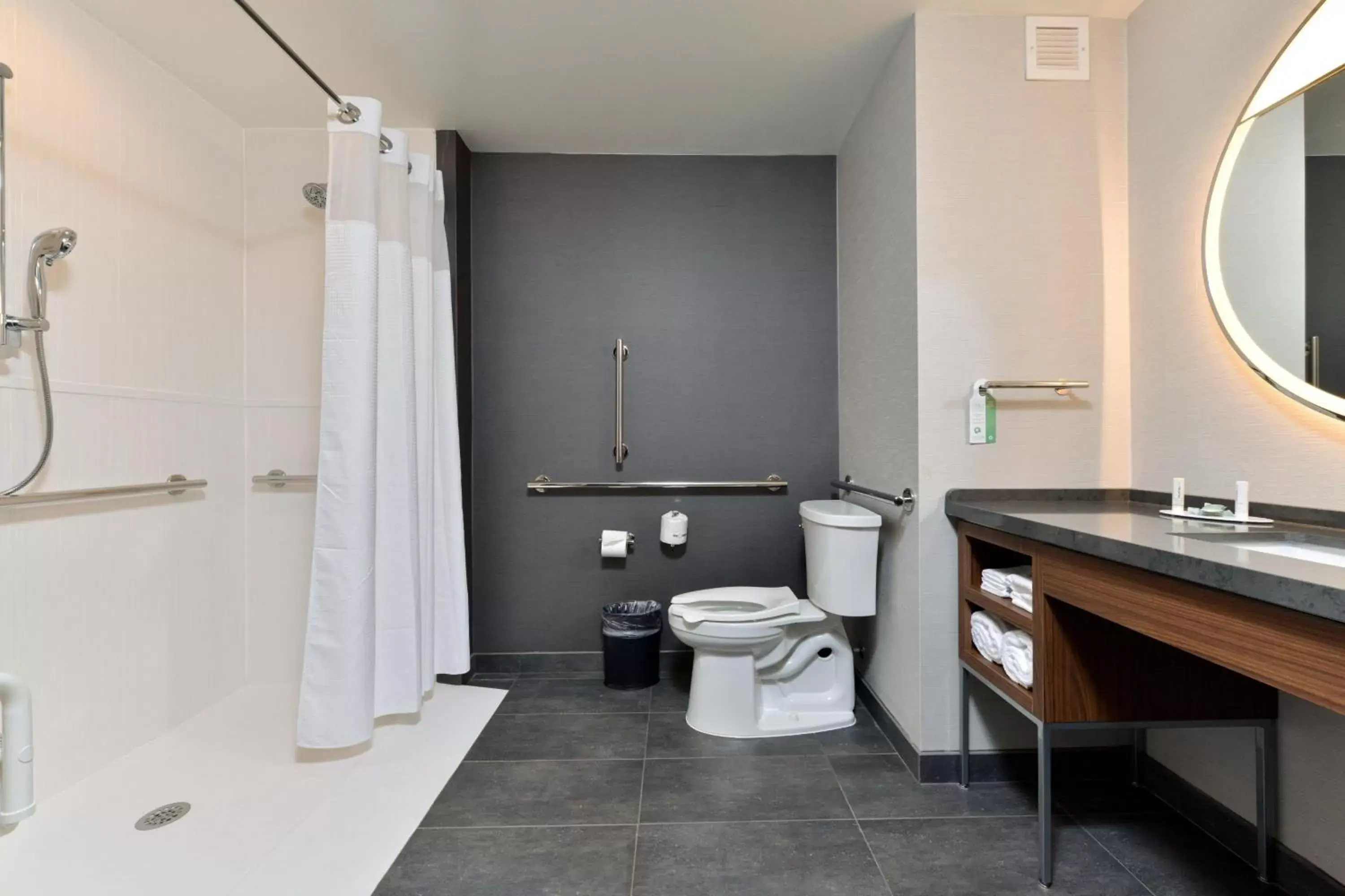 Bathroom in Courtyard by Marriott Raleigh Cary Crossroads