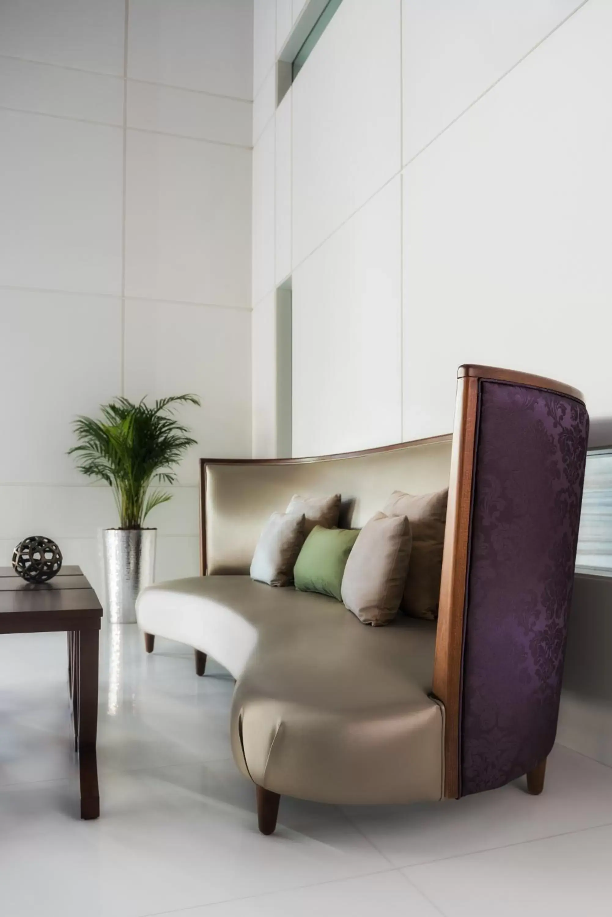 Lobby or reception, Seating Area in Radisson Blu Hotel, Dubai Waterfront