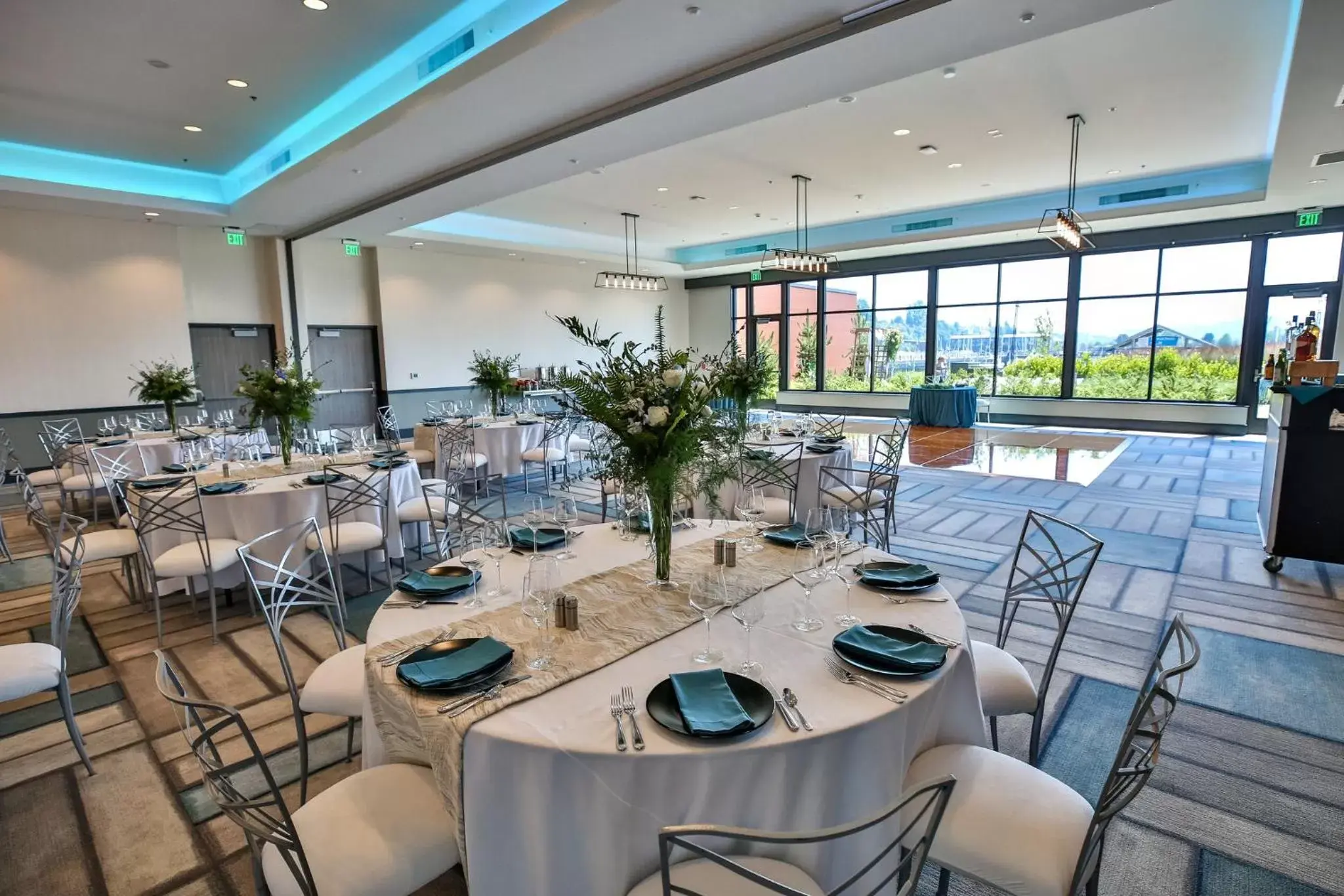 Banquet/Function facilities, Restaurant/Places to Eat in Hotel Indigo Seattle Everett Waterfront Place, an IHG Hotel