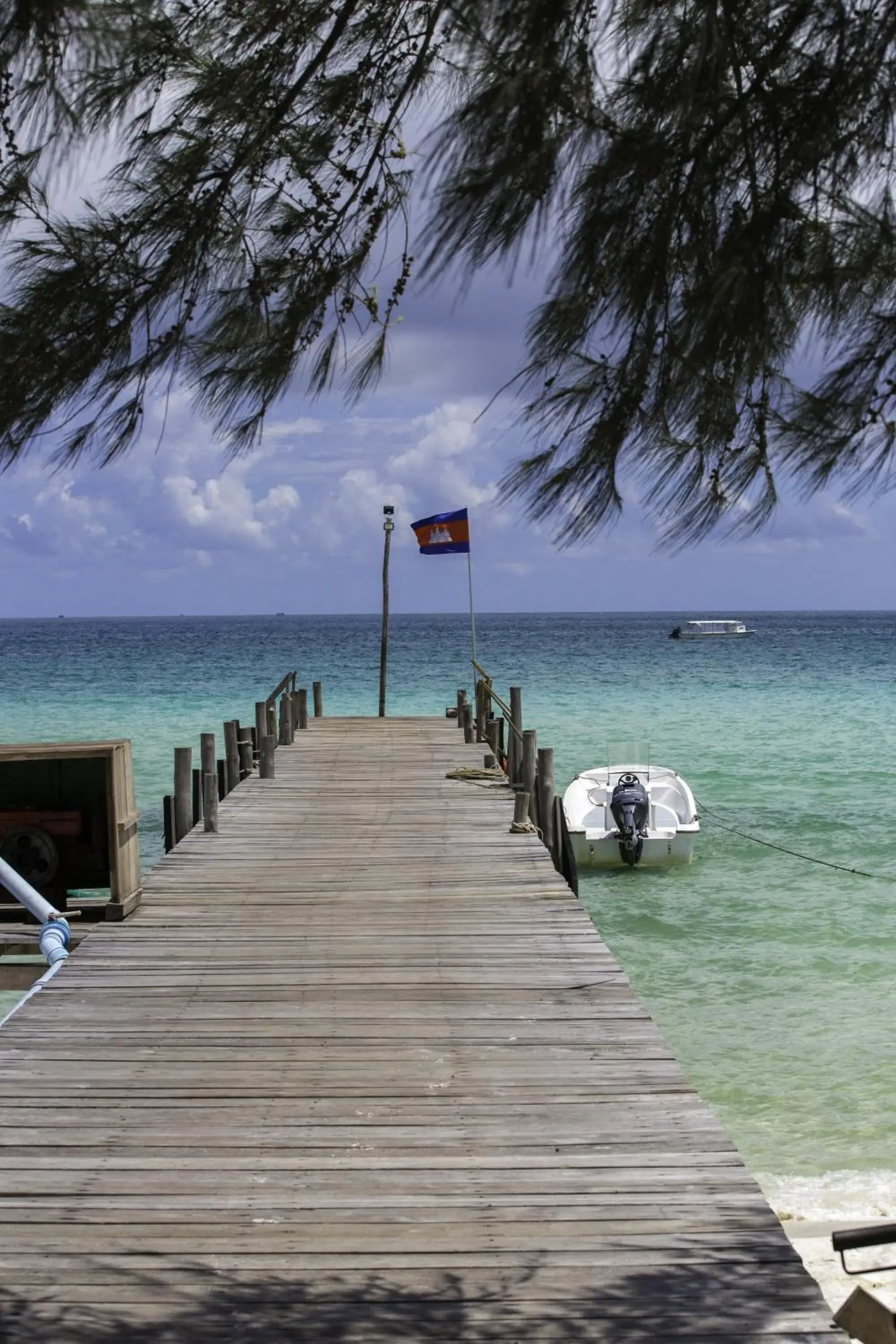 Facade/entrance, Beach in Sok San Beach Resort