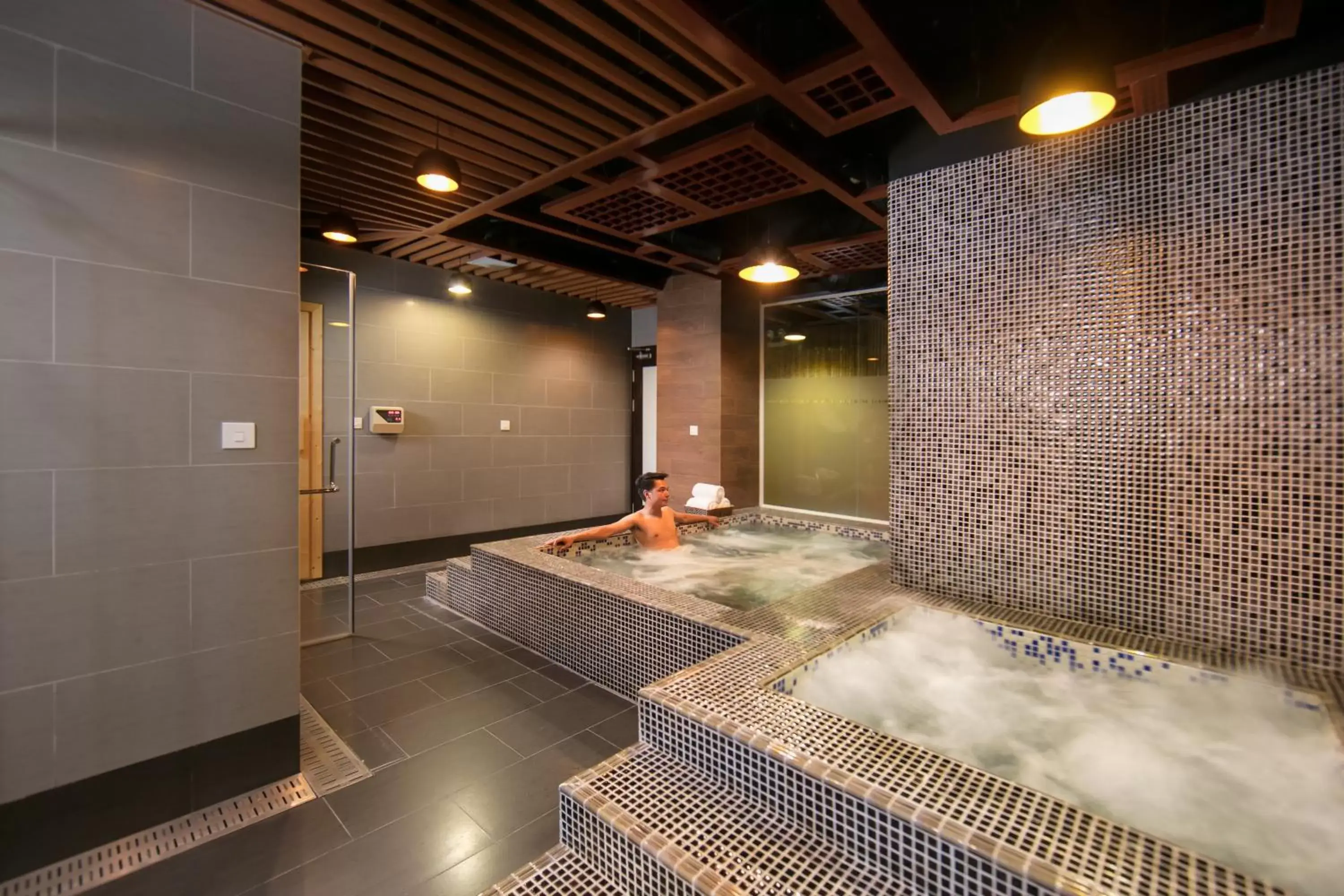 Spa and wellness centre/facilities, Bathroom in Grandiose Hotel & Spa