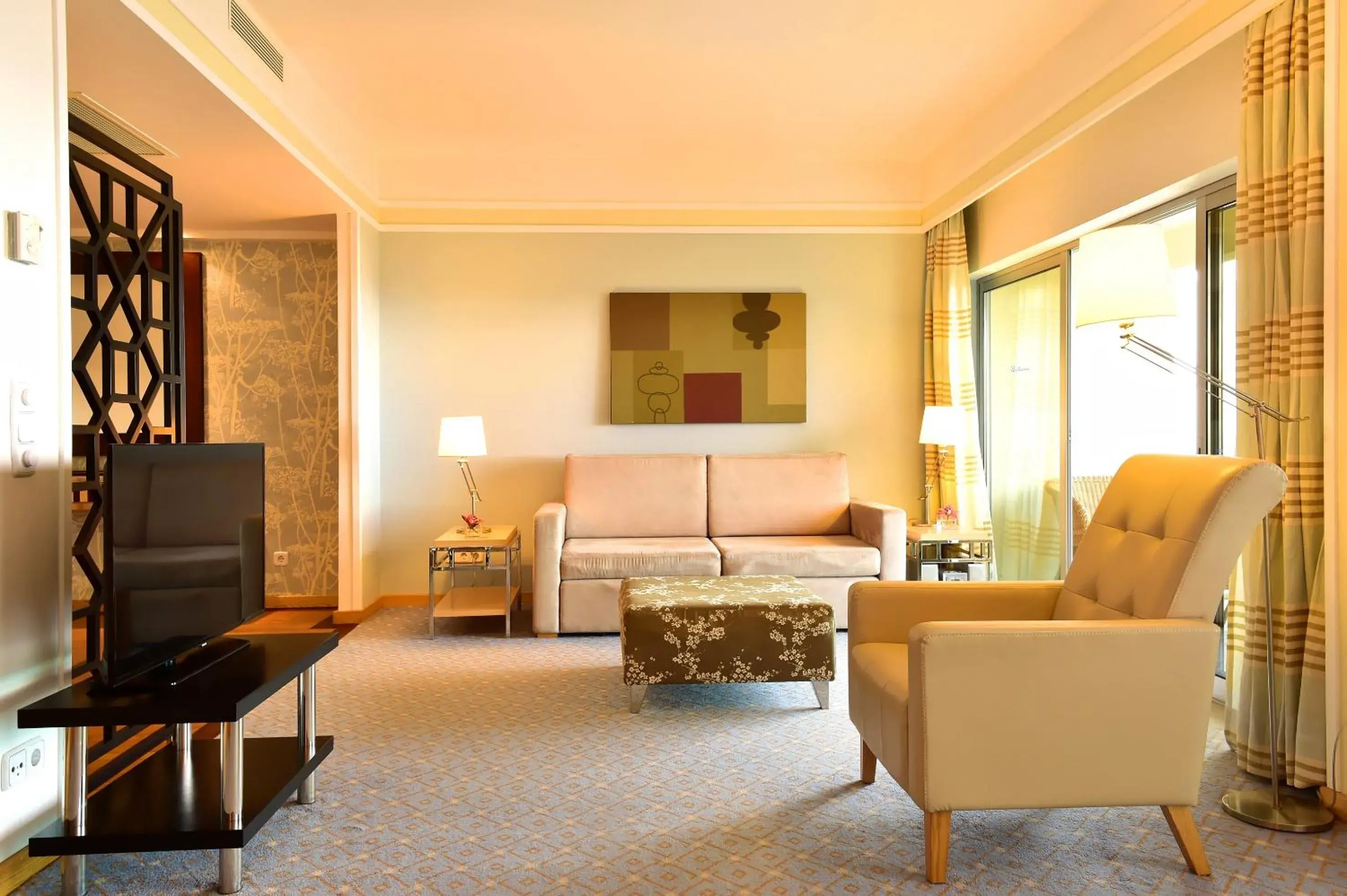 Living room, Seating Area in Pestana Carlton Madeira Ocean Resort Hotel