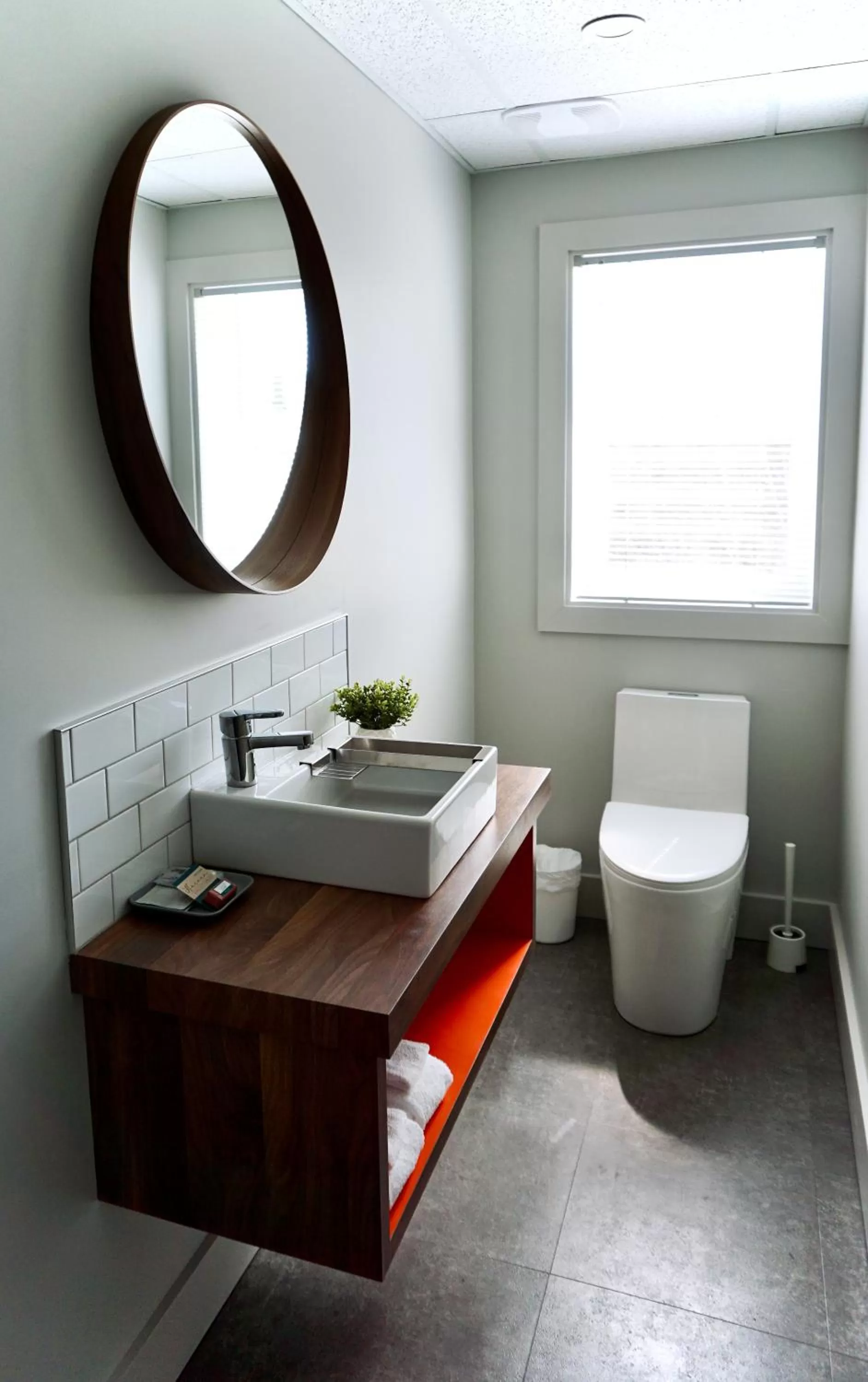 Toilet in Morel Executive Suites