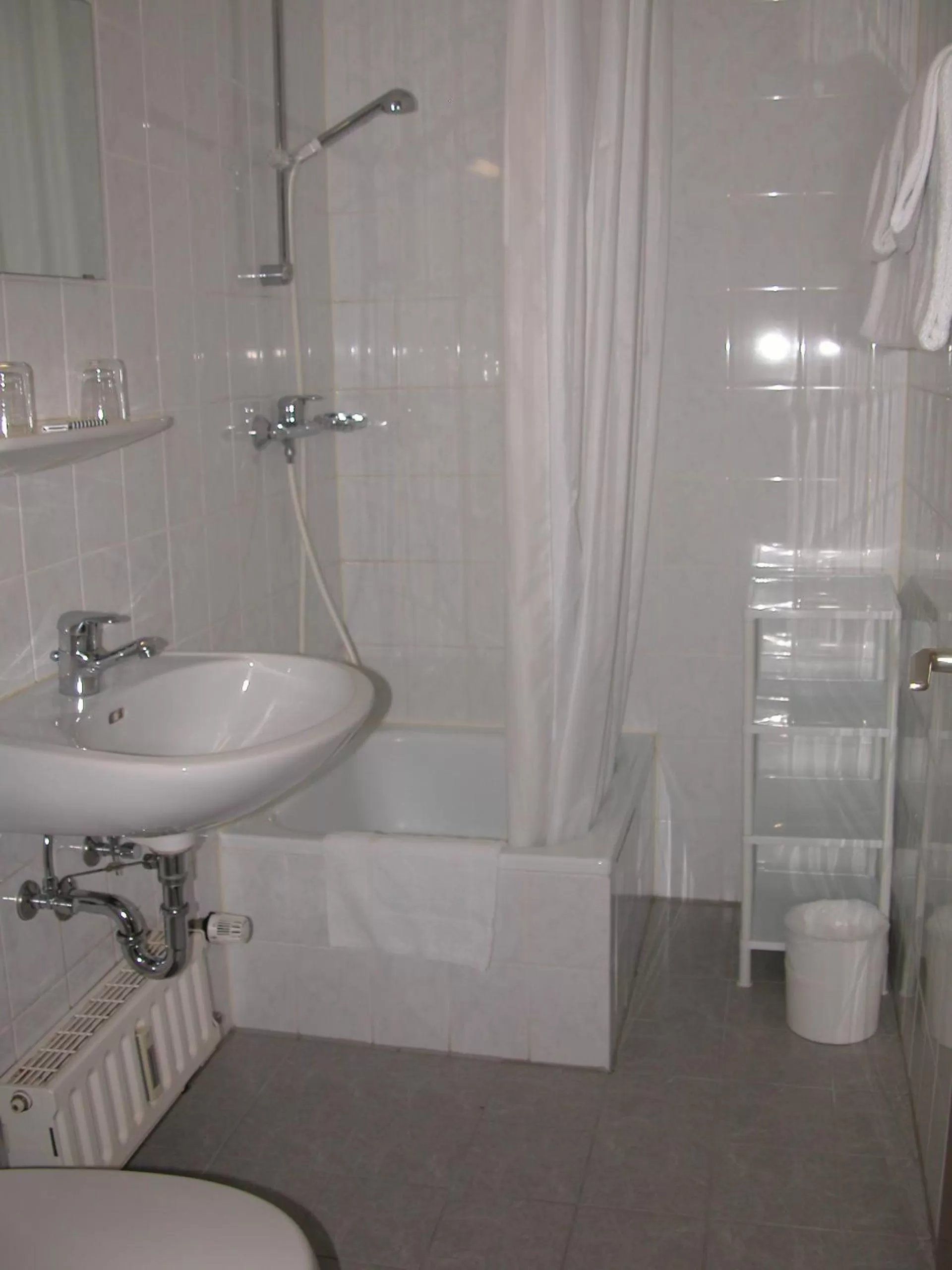 Bathroom in Downtown Vi Vadi Hotel