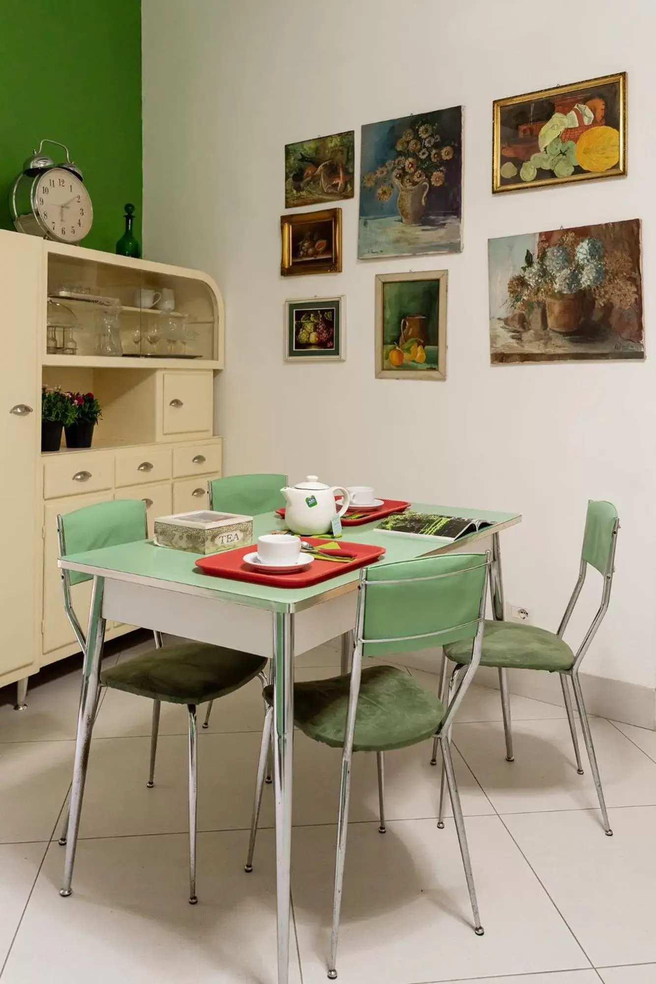 Kitchen or kitchenette, Dining Area in Carafa Petrucci Garden by Enjoy Napoli